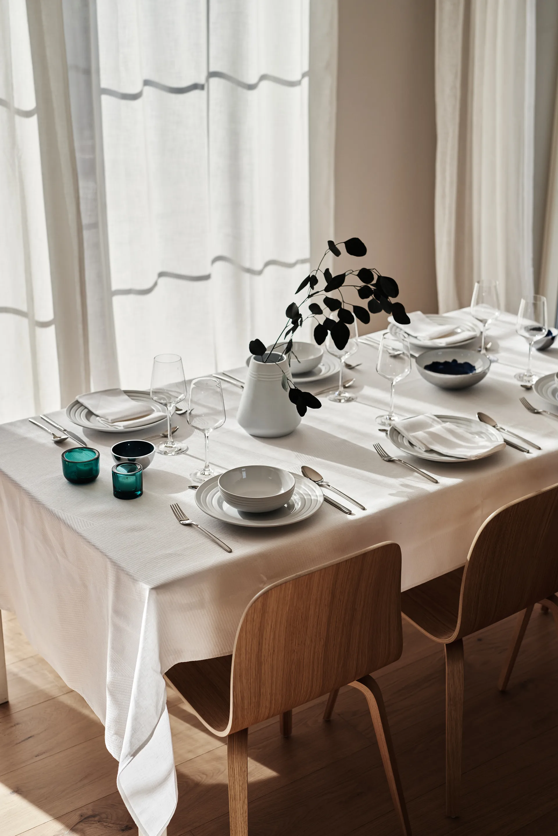 Mantel Geometric 147x250 cm, blanco NJRD