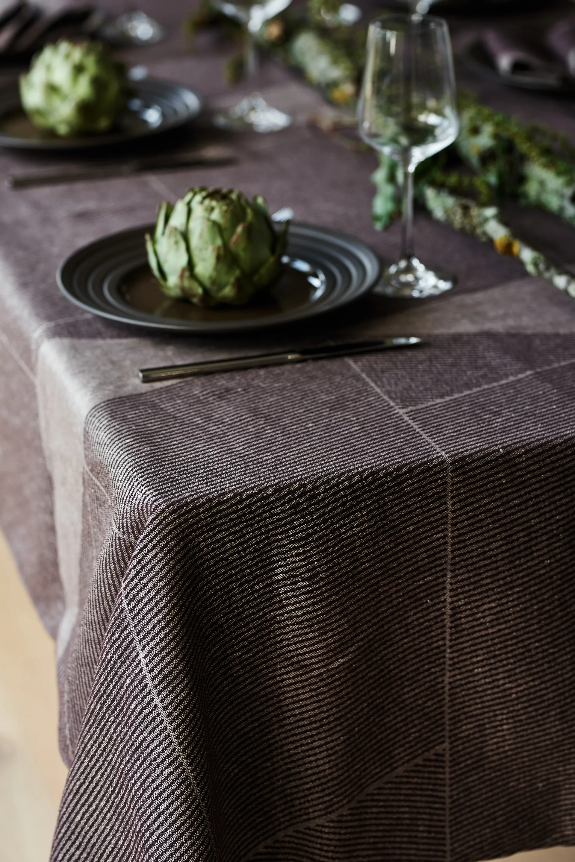 Mantel Geometric 147x250 cm, marrón-blanco NJRD