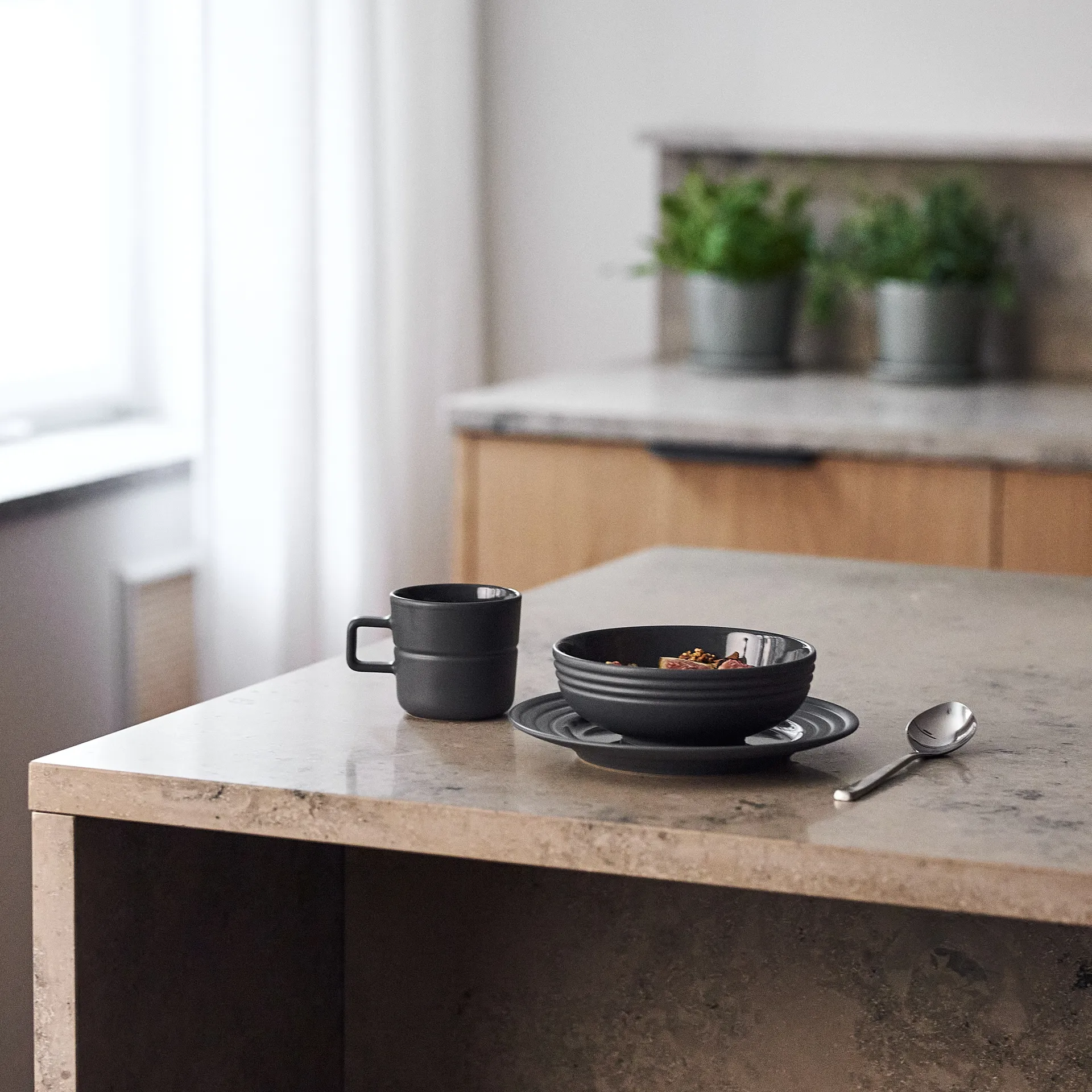 Taza Lines 30 cl, gris oscuro NJRD