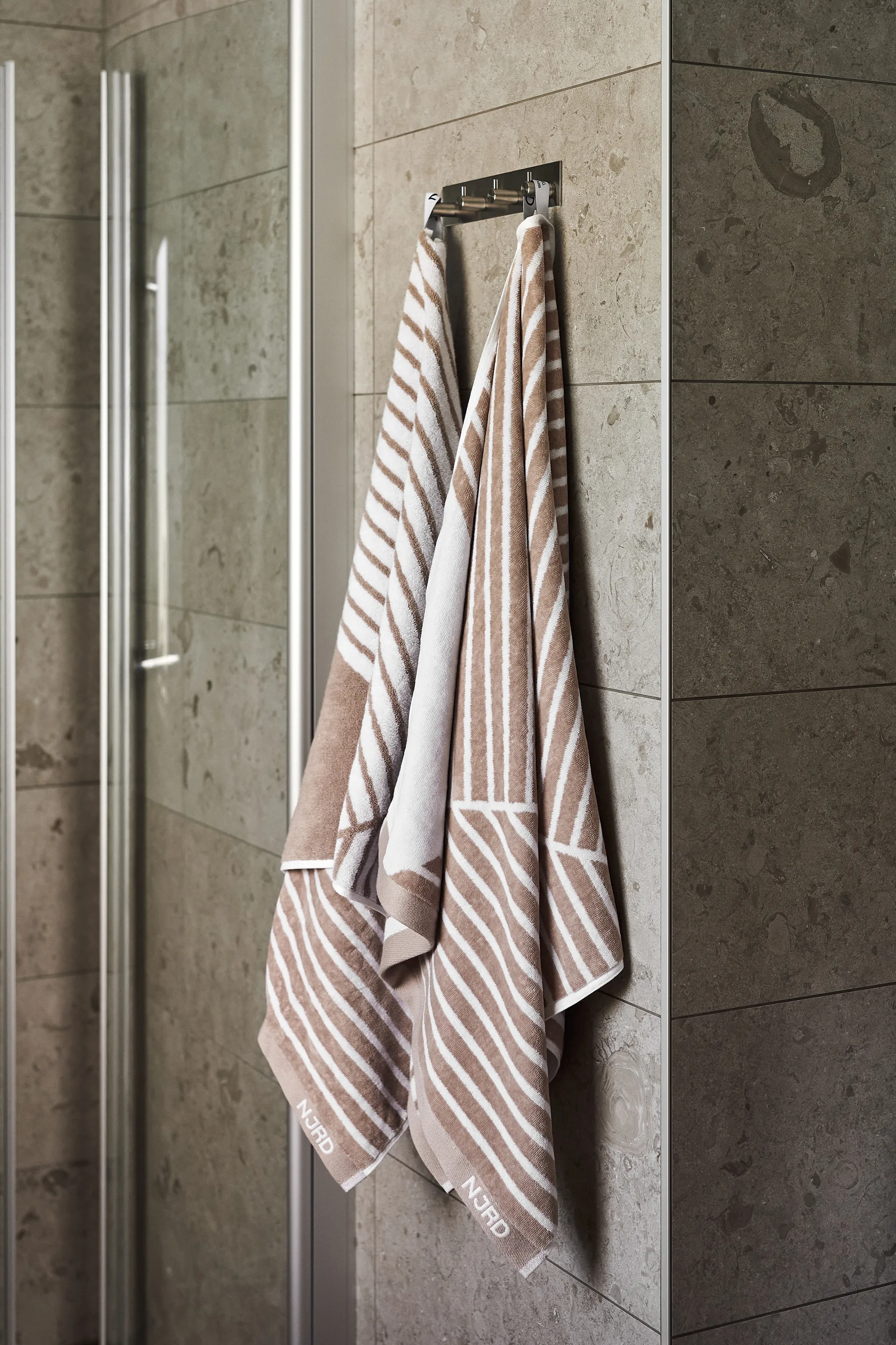 Toalla de baño Stripes 70x140 cm, beige NJRD