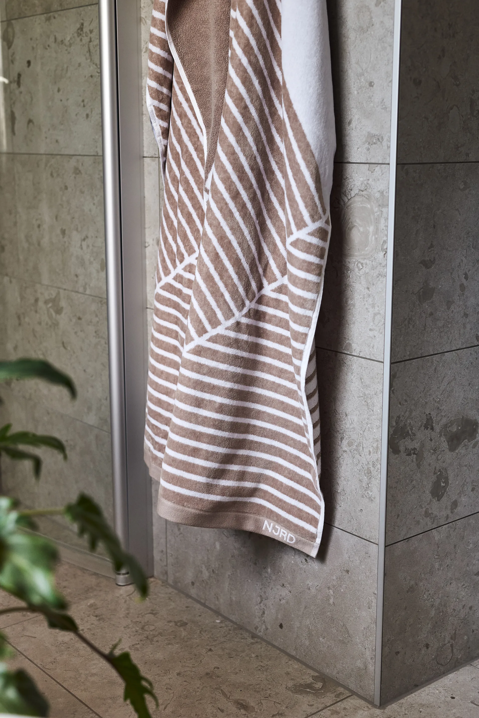 Toalla de baño Stripes 70x140 cm, beige NJRD
