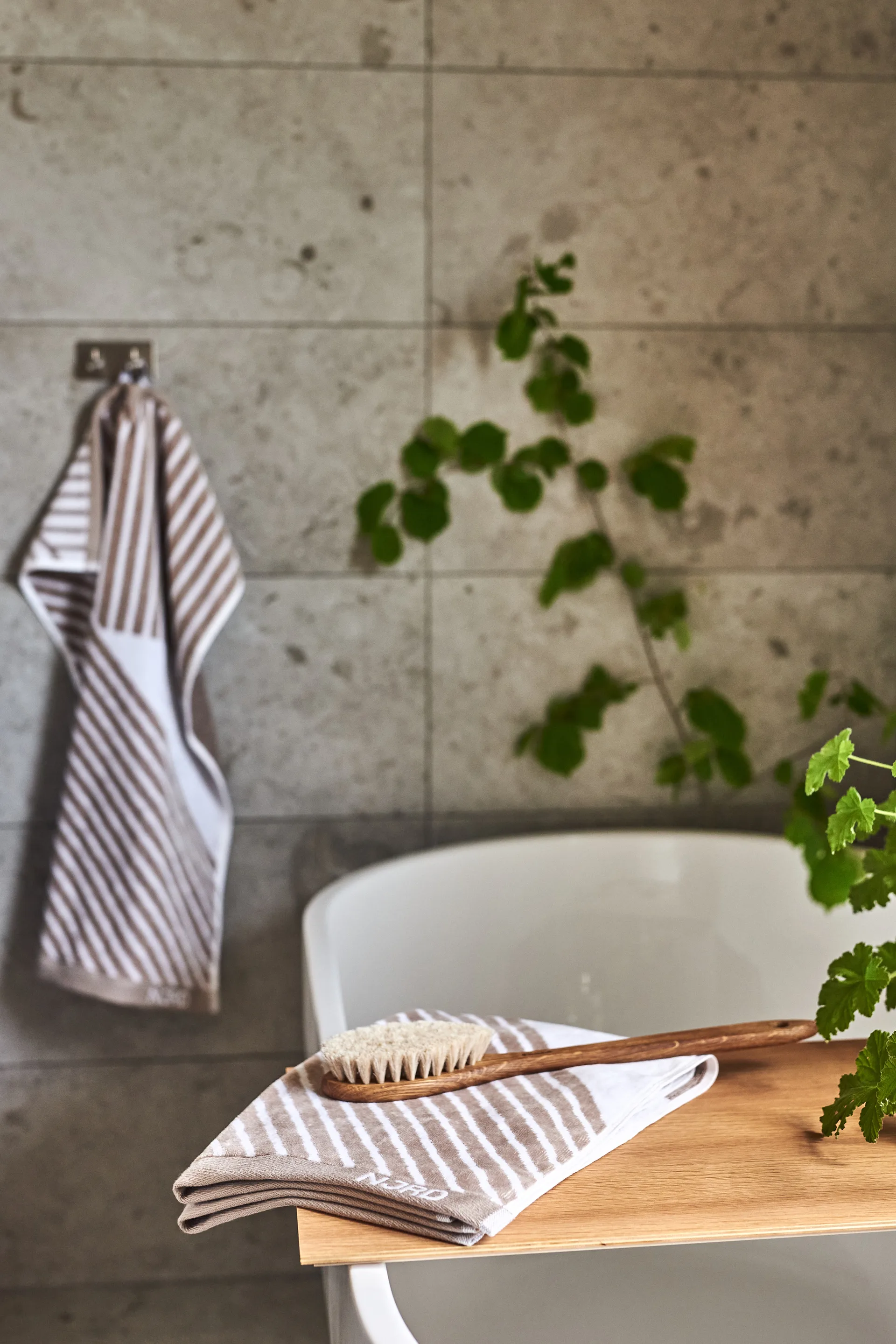 Toalla de manos Stripes 50x70 cm, beige NJRD