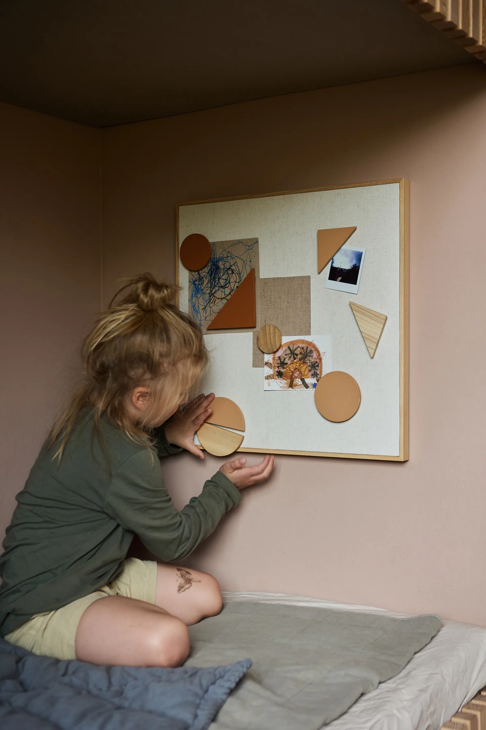 Tablero de notas + 3 imanes, Arena Nofred