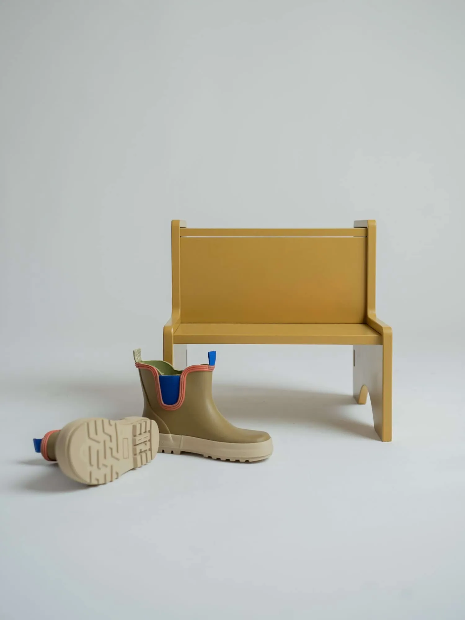 Taburete infantil Step Up, Curry Nofred