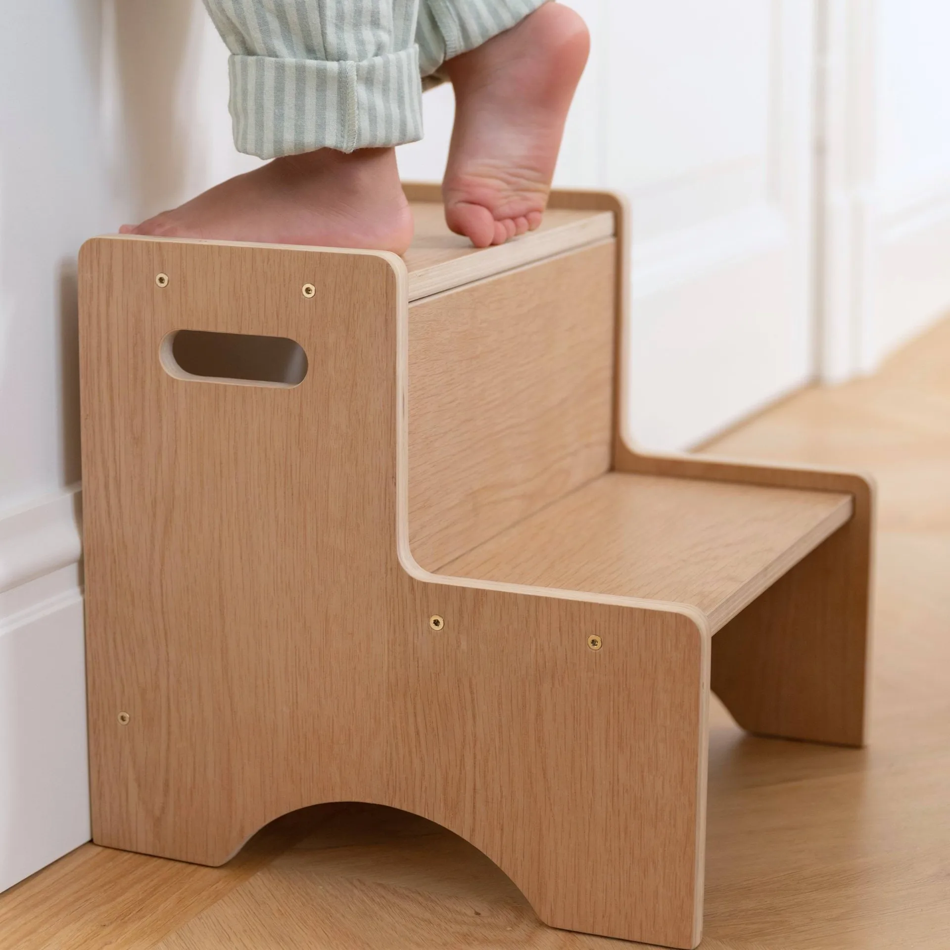 Taburete infantil Step Up, Roble Nofred