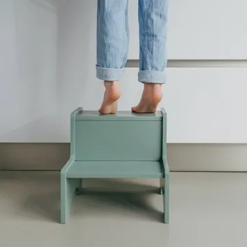 Taburete infantil Step Up - Verde oliva - Nofred