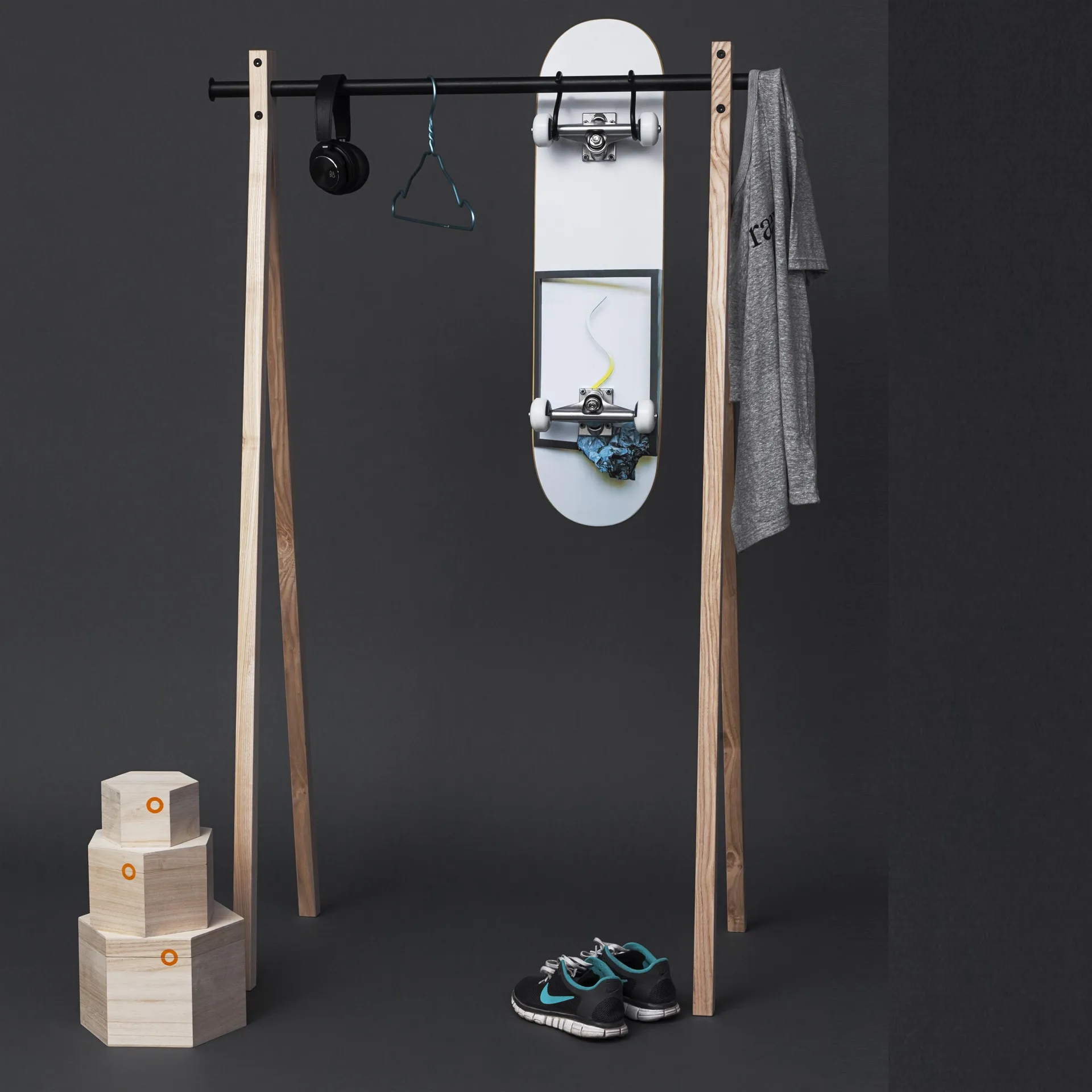 Barra para ropa Dress-Up 90, negro-naturaleza Nomess Copenhagen