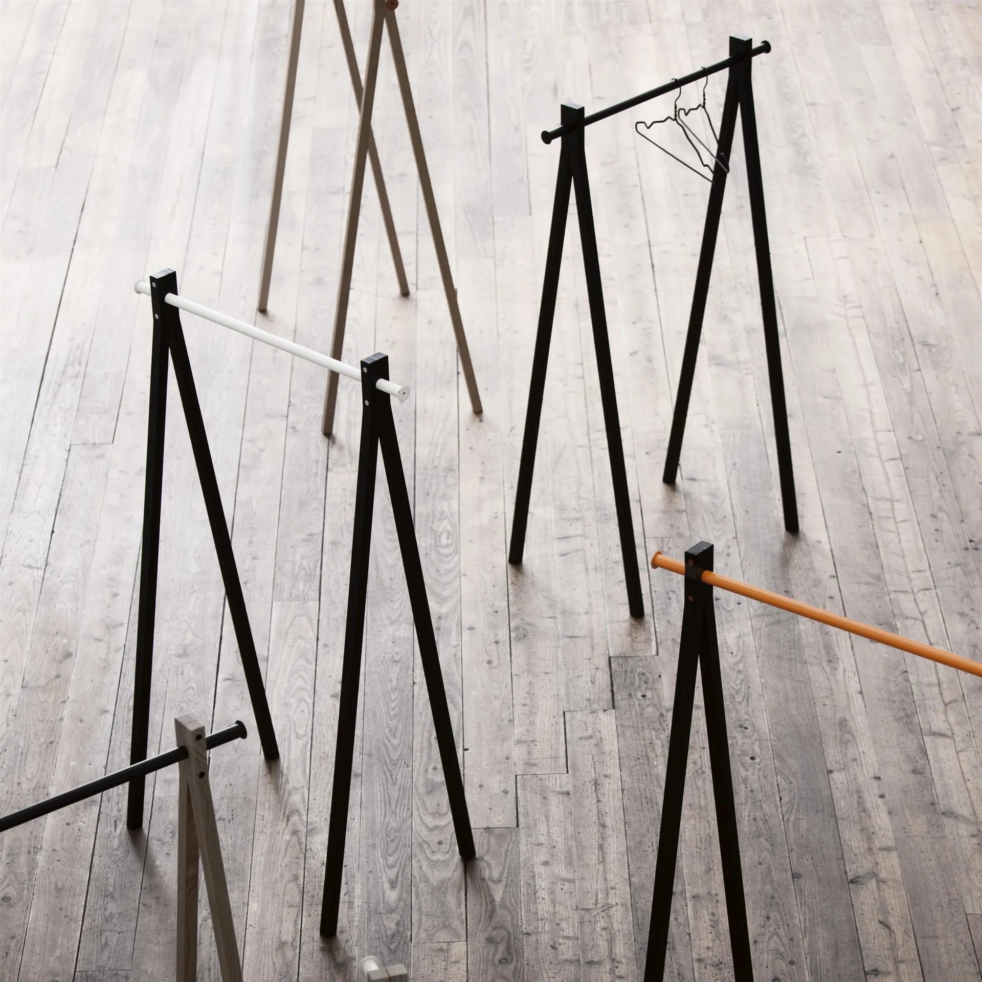 Barra para ropa Dress-Up 90, negro Nomess Copenhagen