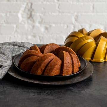 Molde de horno Nordic Ware 75th anniversary braided bundt - 2,4 L - Nordic Ware