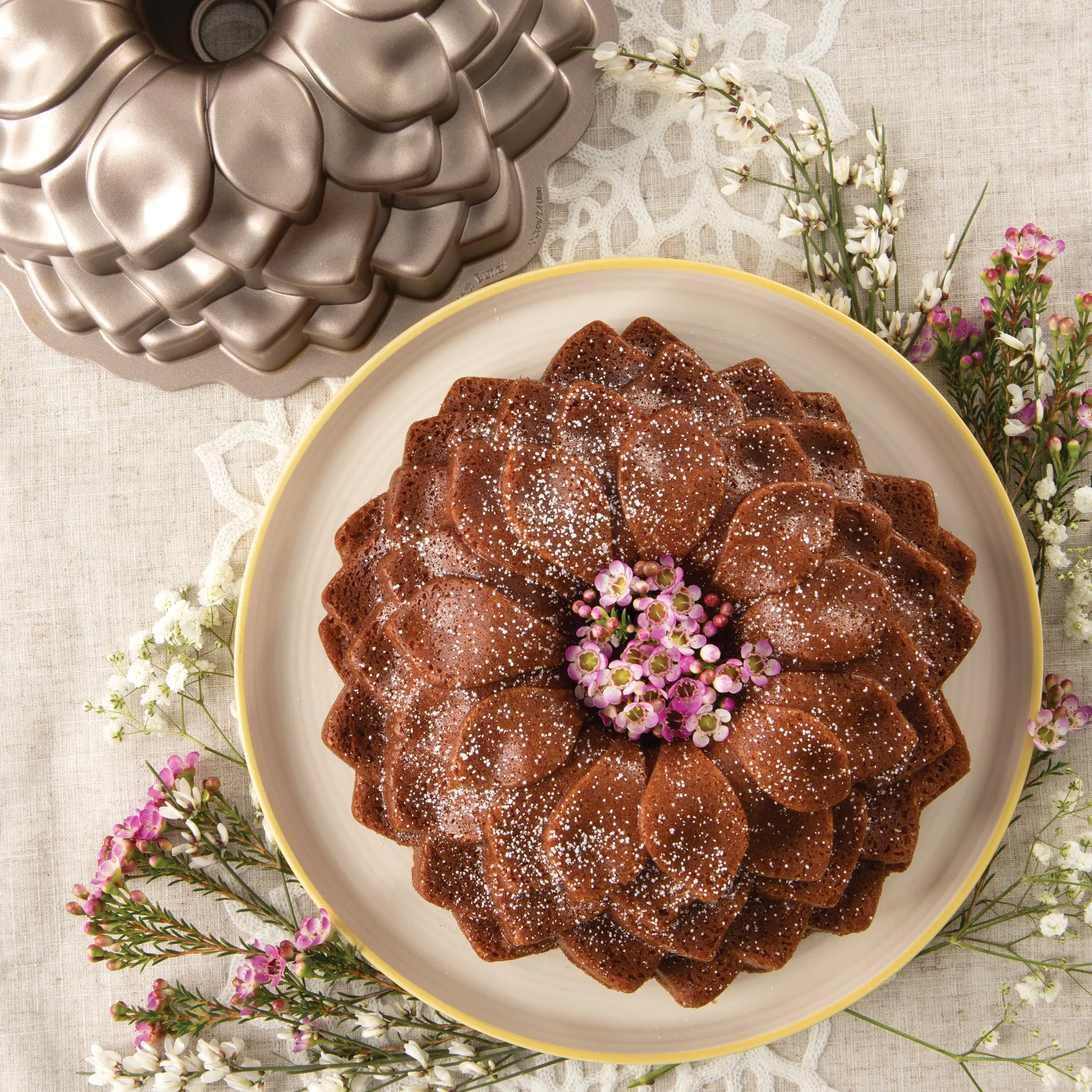 Molde de horno Nordic Ware blossom bundt, 2,4 L Nordic Ware