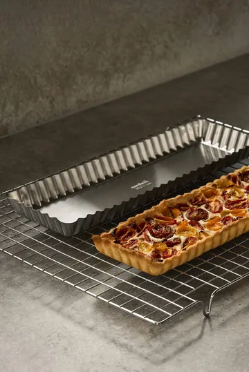 Fuente para tarta BAKE con fondo desmontable - Rectangular, acero inoxidable, 35x11 cm - Nordwik