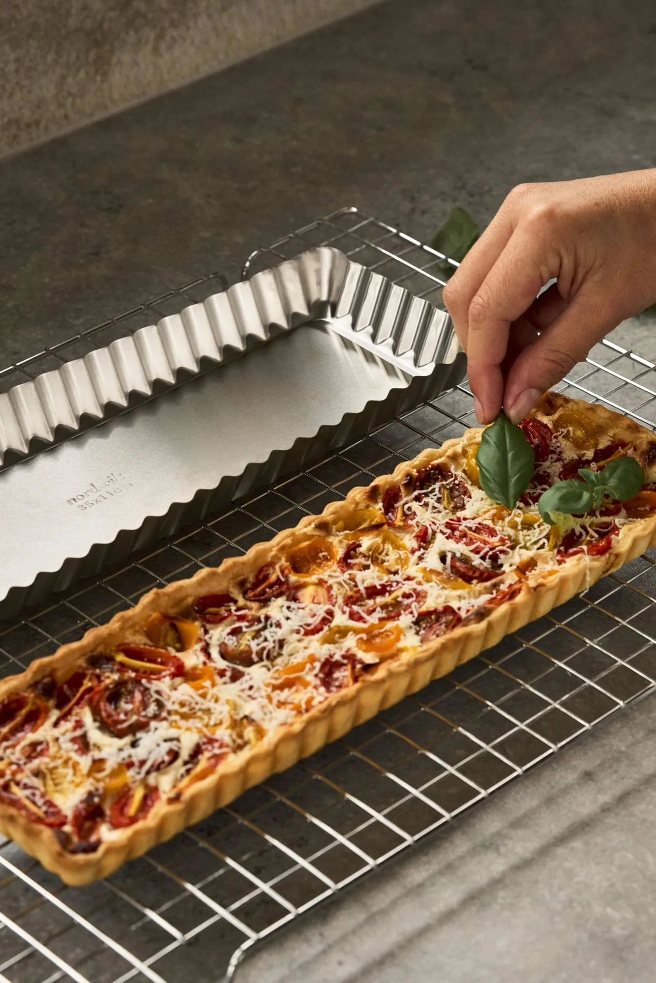 Fuente para tarta BAKE con fondo desmontable, Rectangular, acero inoxidable, 35x11 cm Nordwik