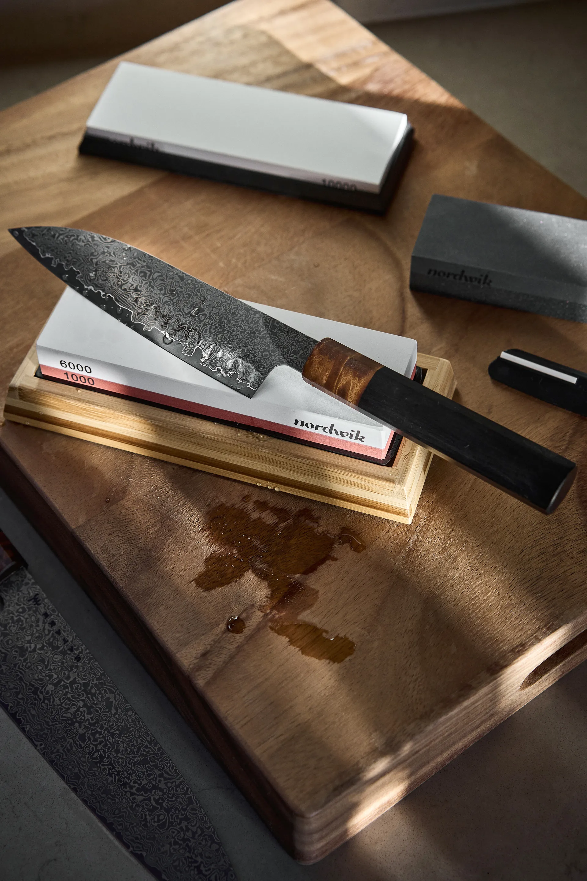 Piedra de amolar húmeda con soporte, 1000/6000 grit Nordwik