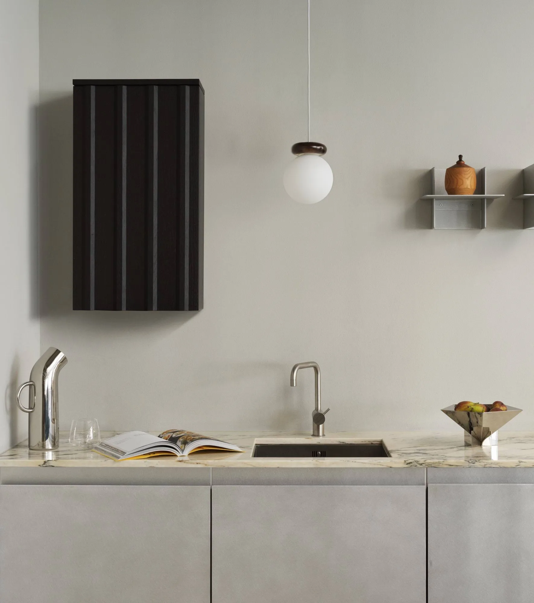 Armario de pared Rib, Soft black, 73x40x23 cm Normann Copenhagen