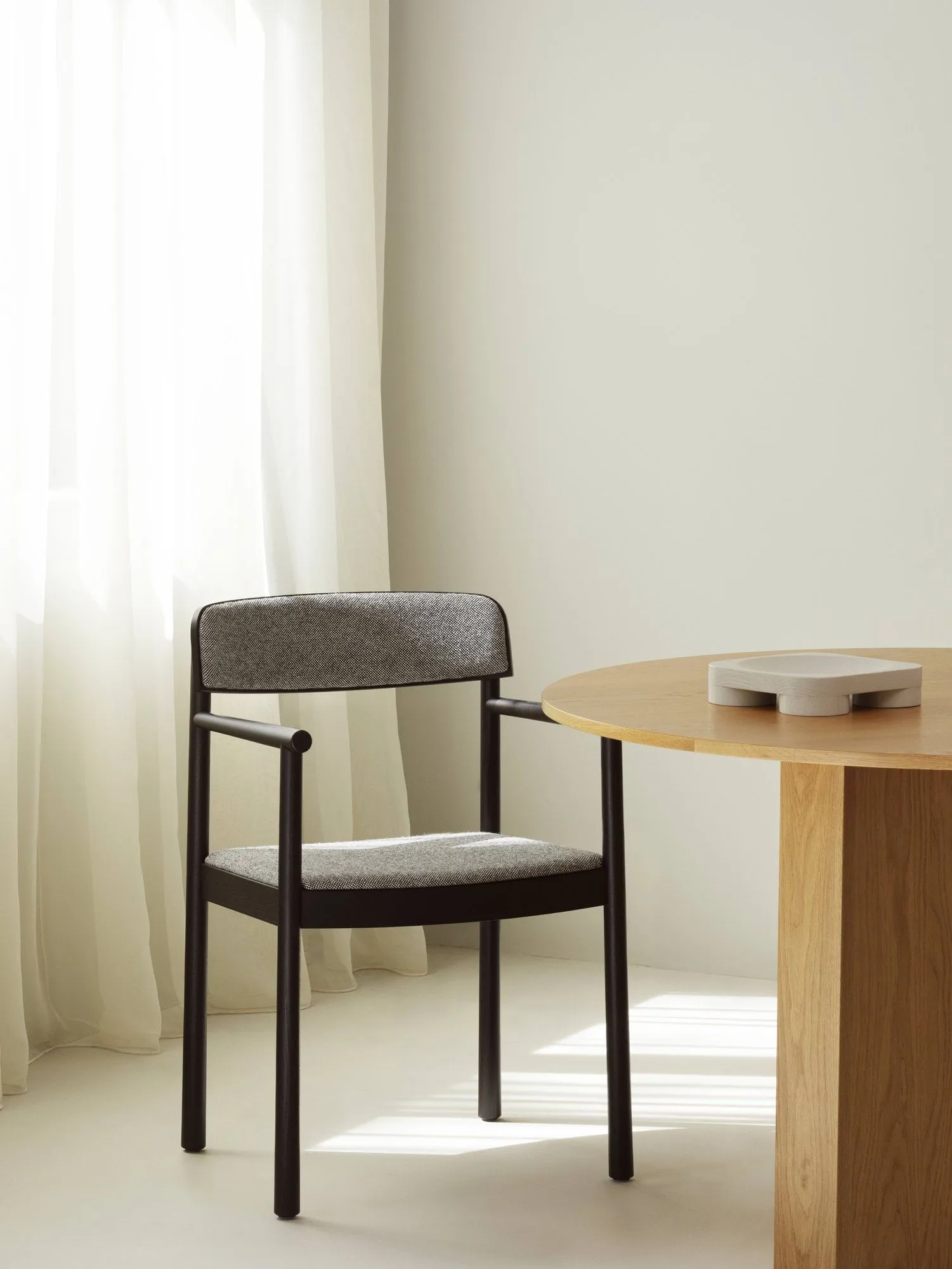 Butaca Timb, Negro cenizo - tejido Hallingdal 166 Normann Copenhagen