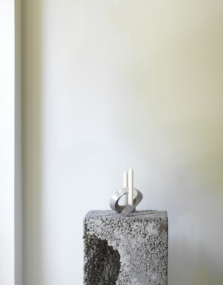 Candelabro Crooked 2, Gris cálido Normann Copenhagen