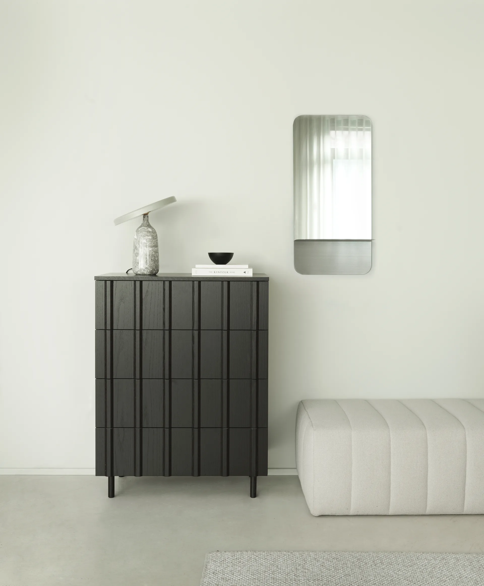 Cómoda Rib dresser 4 cajones, Soft Black Normann Copenhagen
