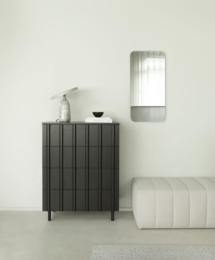 Cómoda Rib dresser 4 cajones, Soft Black Normann Copenhagen