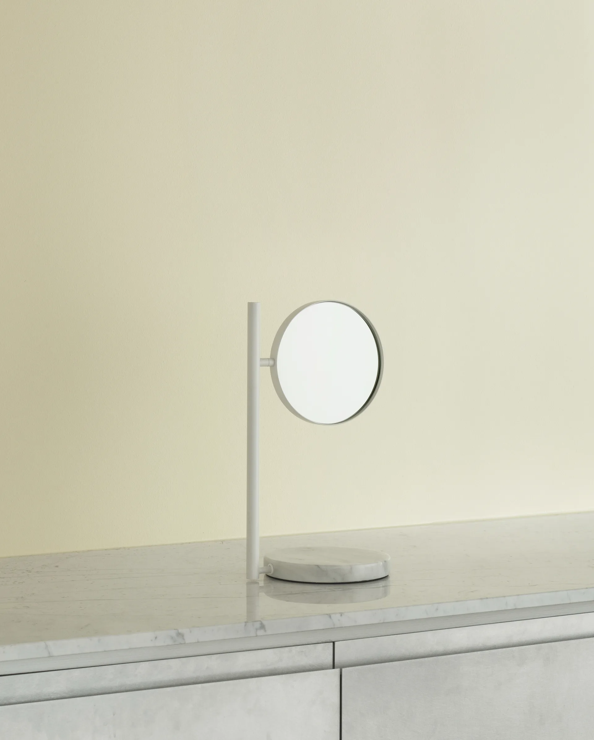 Espejo de mesa de doble cara Pose 21x39 cm, Blanco Normann Copenhagen