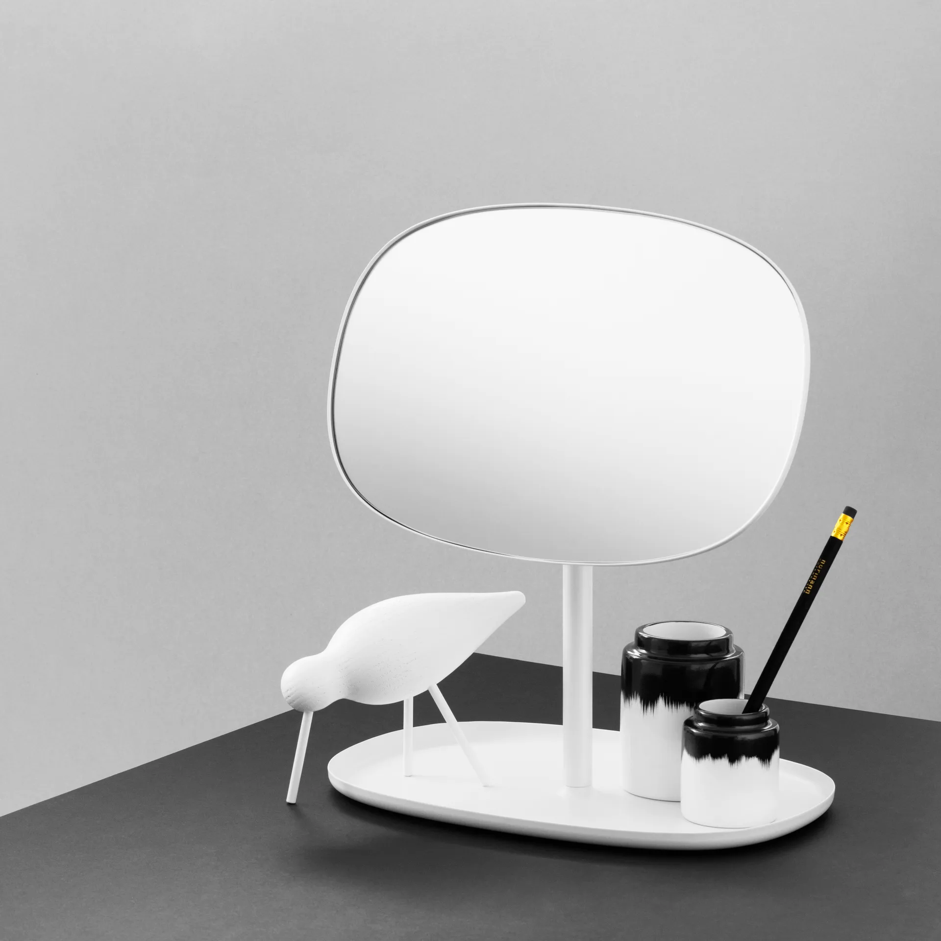 Espejo para tocador Flip, blanco Normann Copenhagen