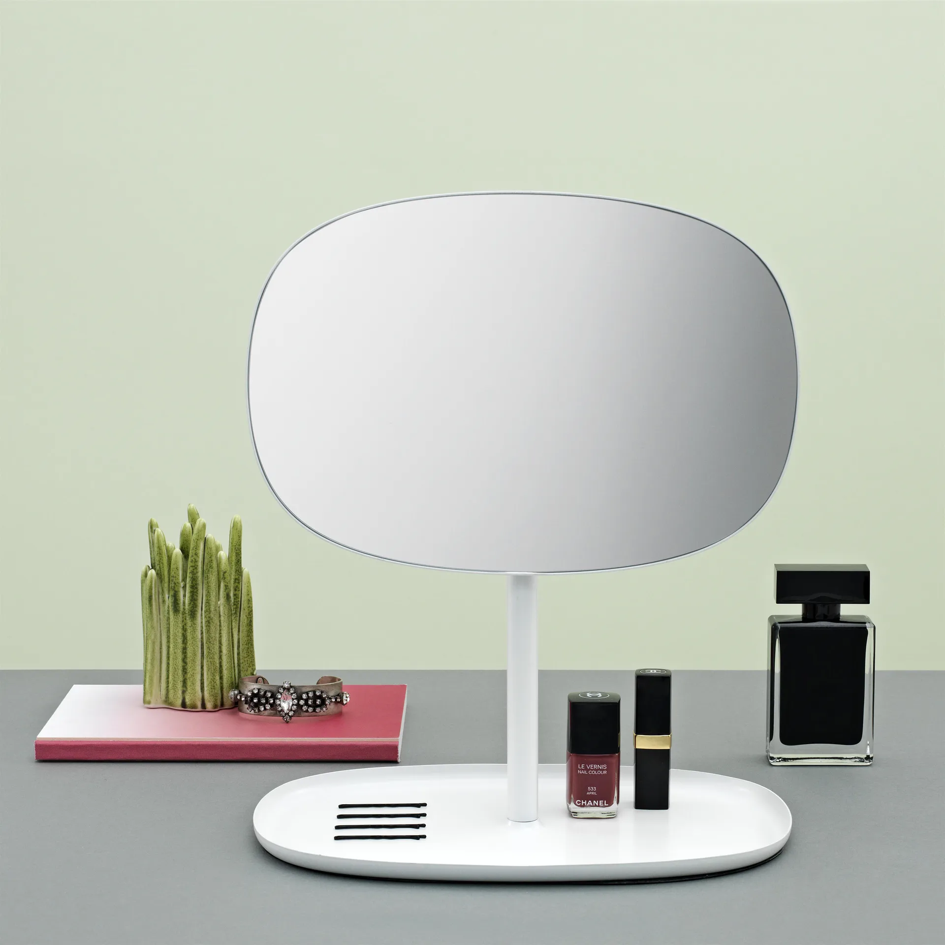 Espejo para tocador Flip, blanco Normann Copenhagen
