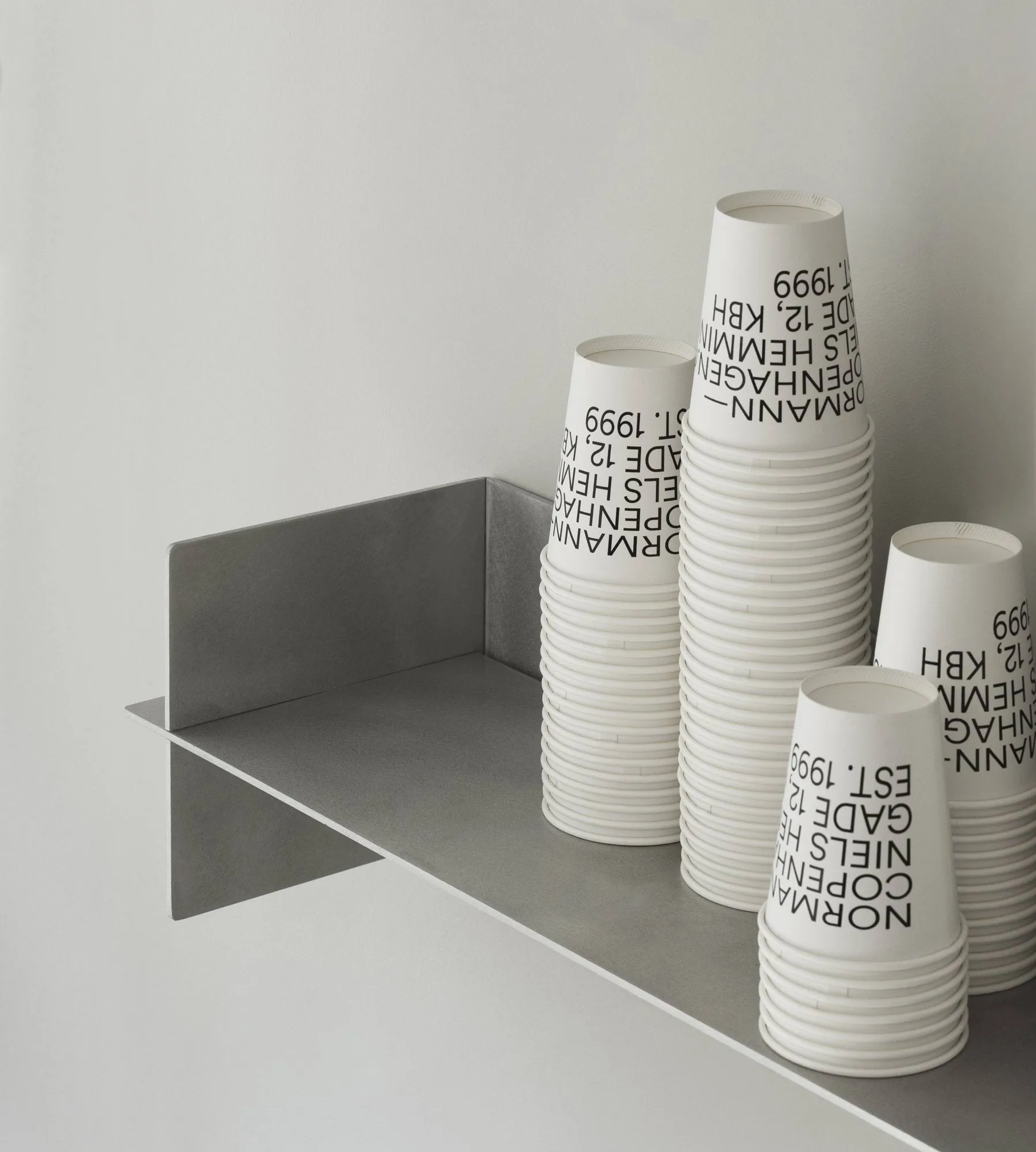 Estantería Alu 80 cm, Aluminio Normann Copenhagen
