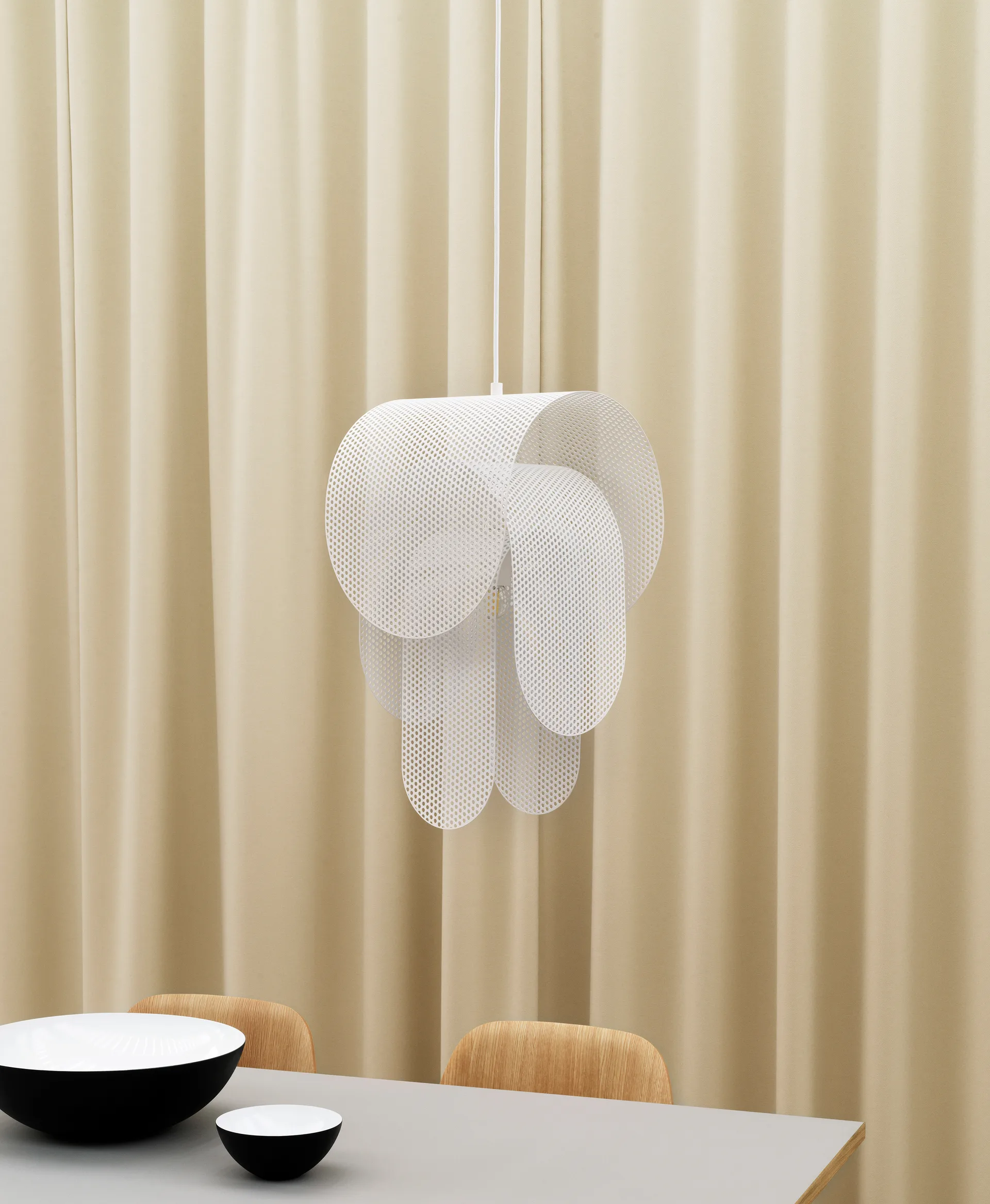 Lámpara colgante Superpose, blanco Normann Copenhagen