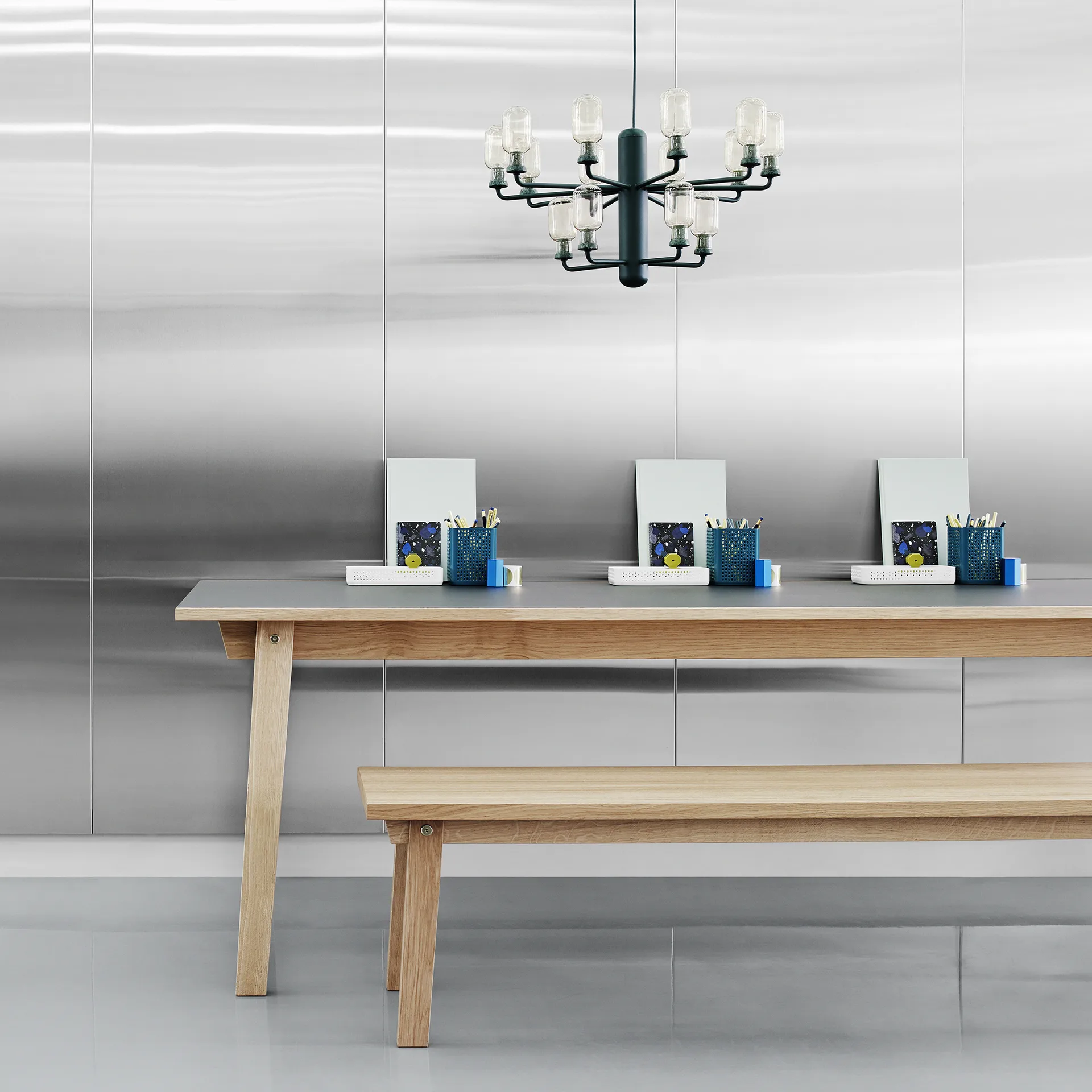 Lámpara de araña Amp, Black, large Normann Copenhagen