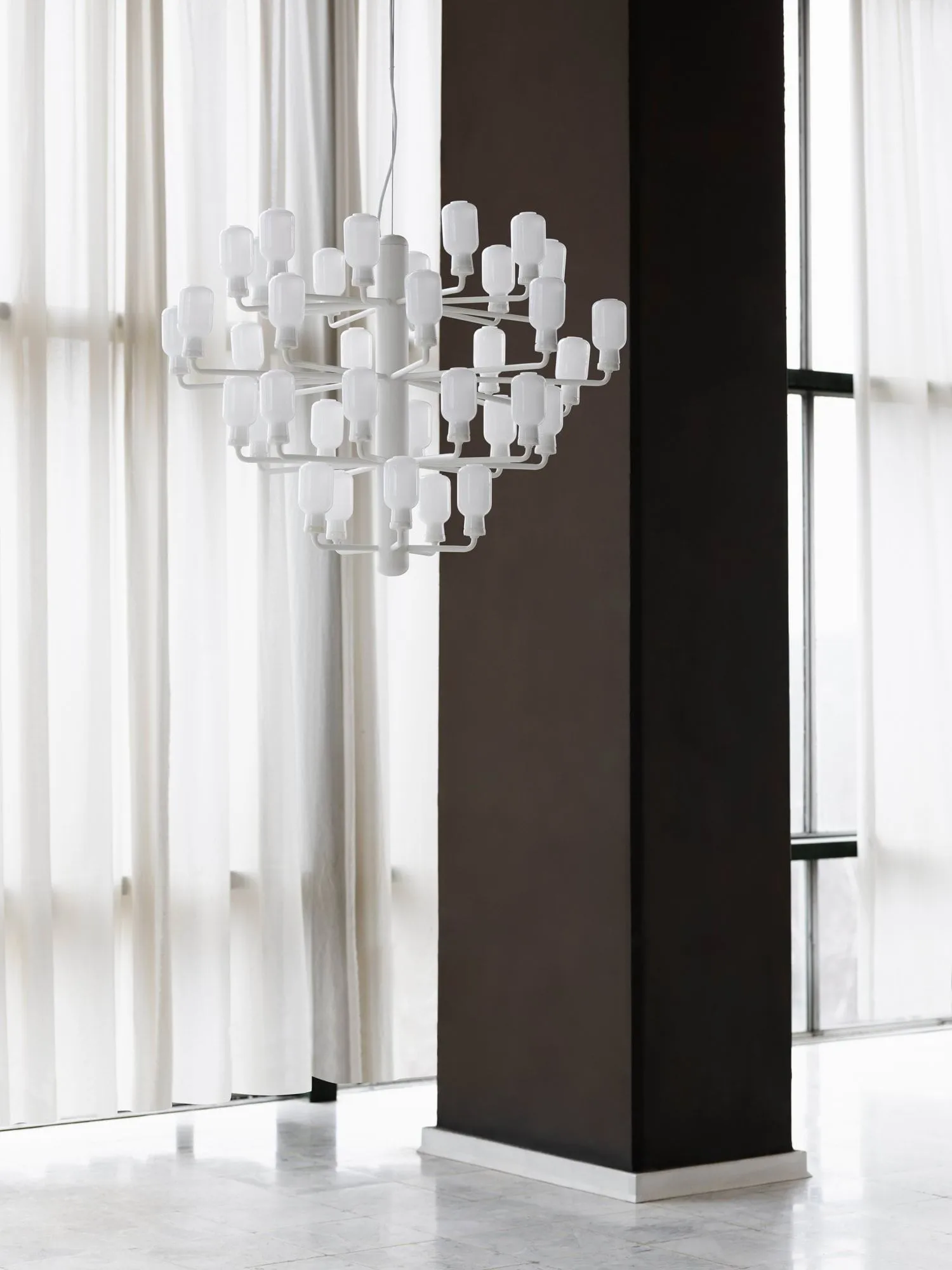 Lámpara de araña Amp, White, large Normann Copenhagen