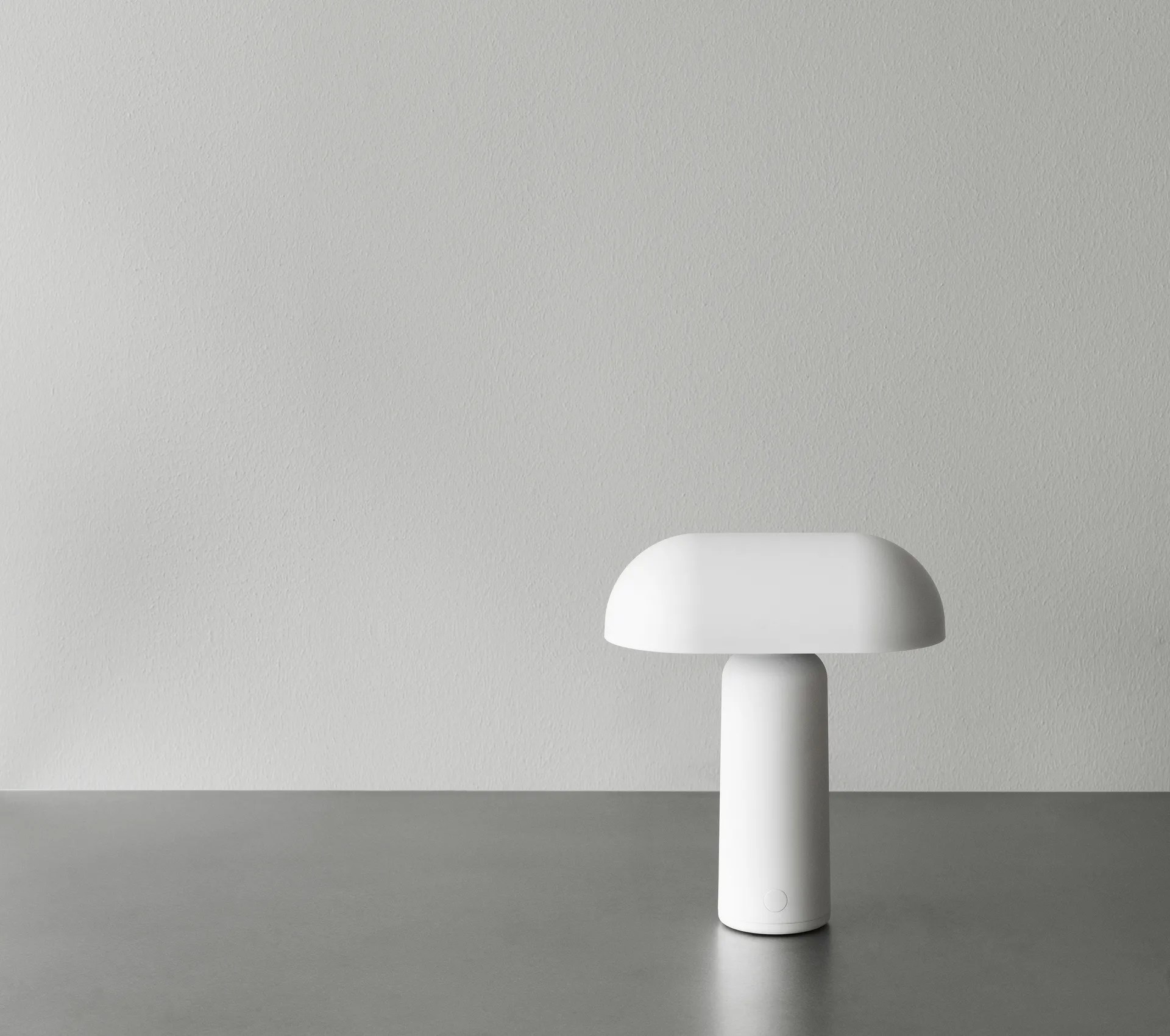 Lámpara de mesa Porta, blanco Normann Copenhagen