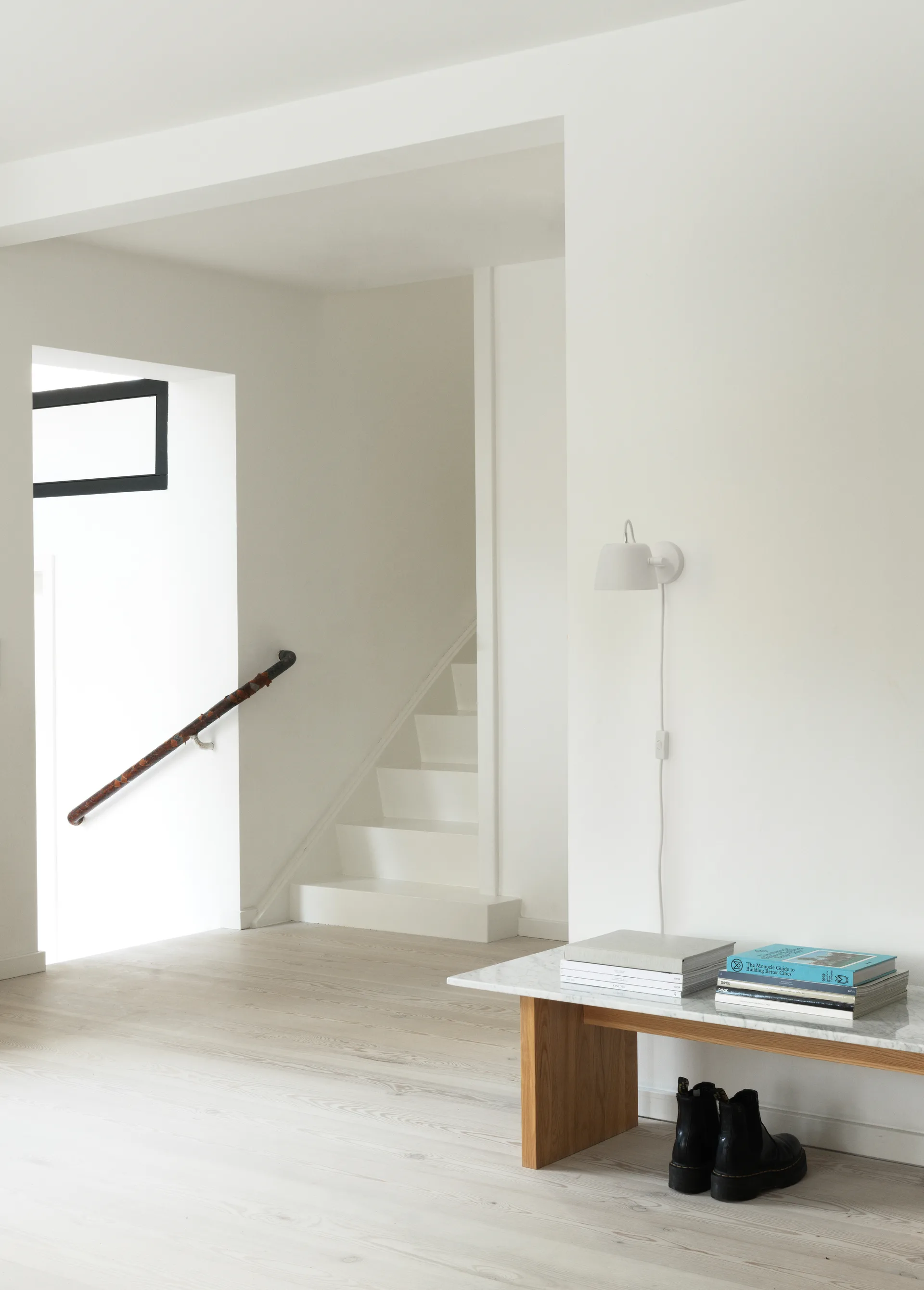 Lámpara de pared Tub, Blanco Normann Copenhagen