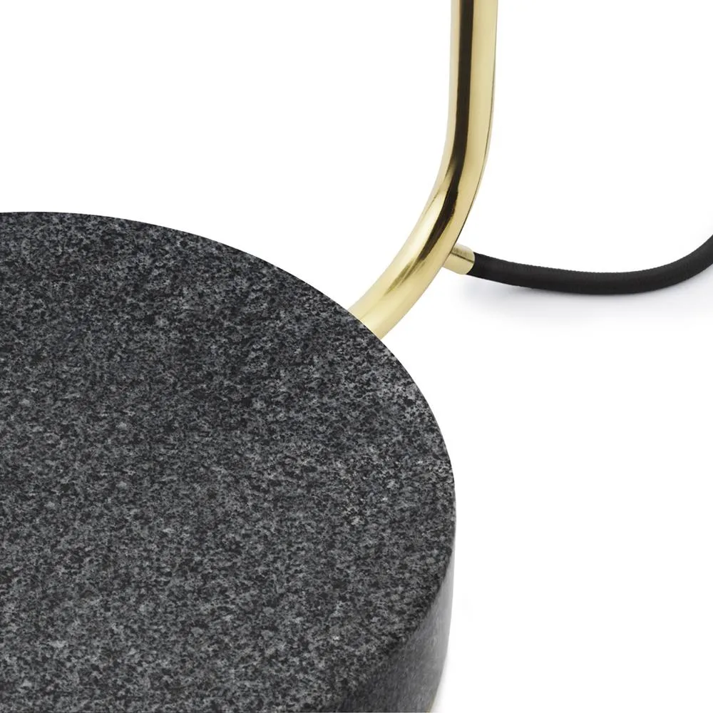 Lámpara de pie Grant, Black Normann Copenhagen