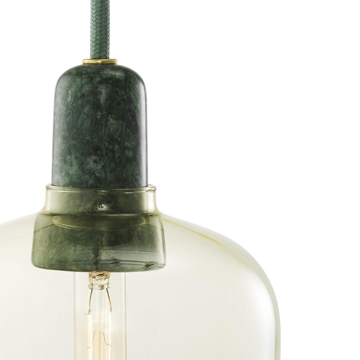 Lámpara de techo Amp L, dorado-verde Normann Copenhagen