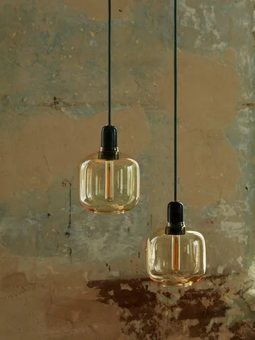 Lámpara de techo Amp S - oro-verde - Normann Copenhagen