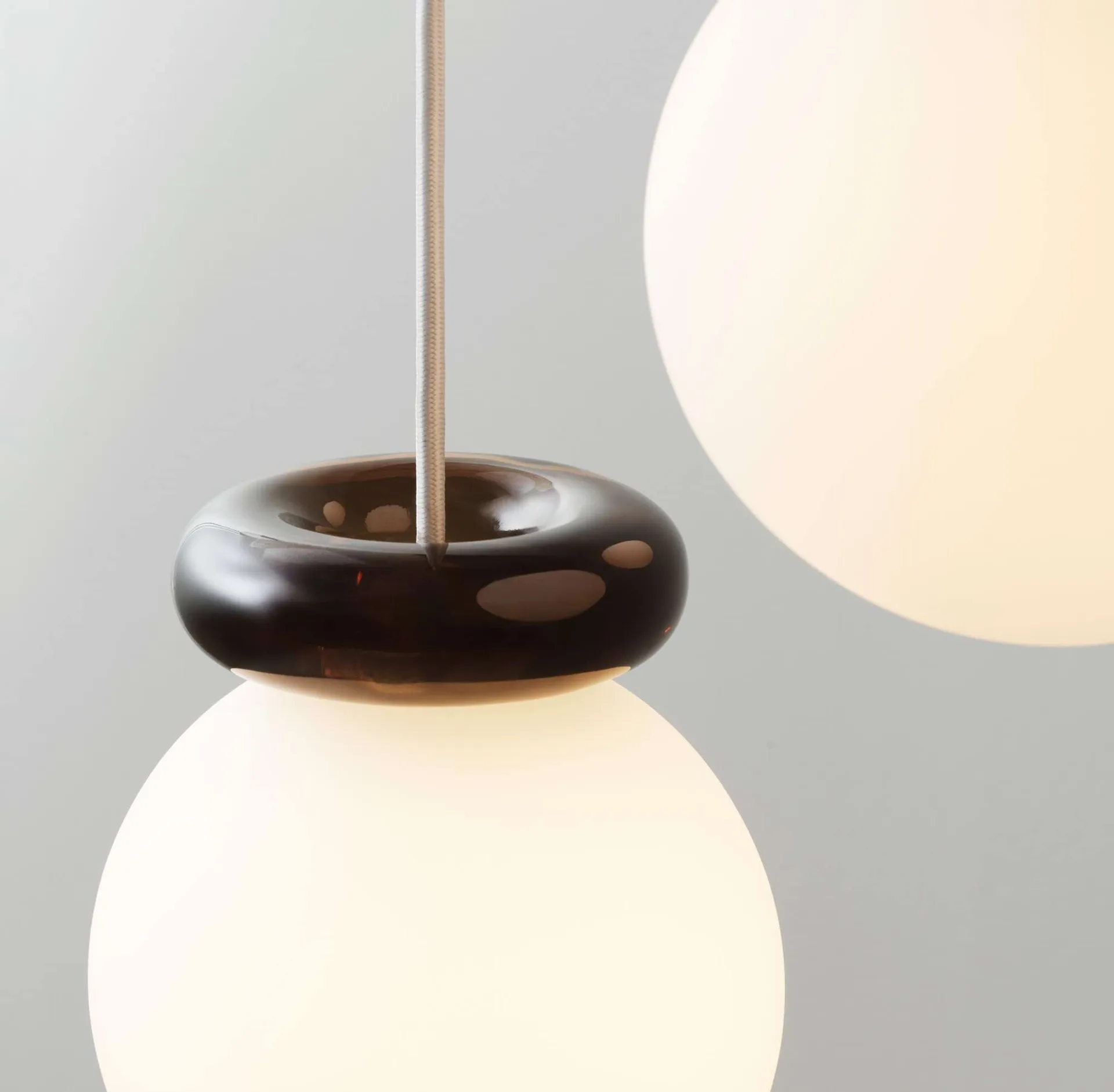 Lámpara de techo Hinx , Dark brown, Ø15x18 cm Normann Copenhagen