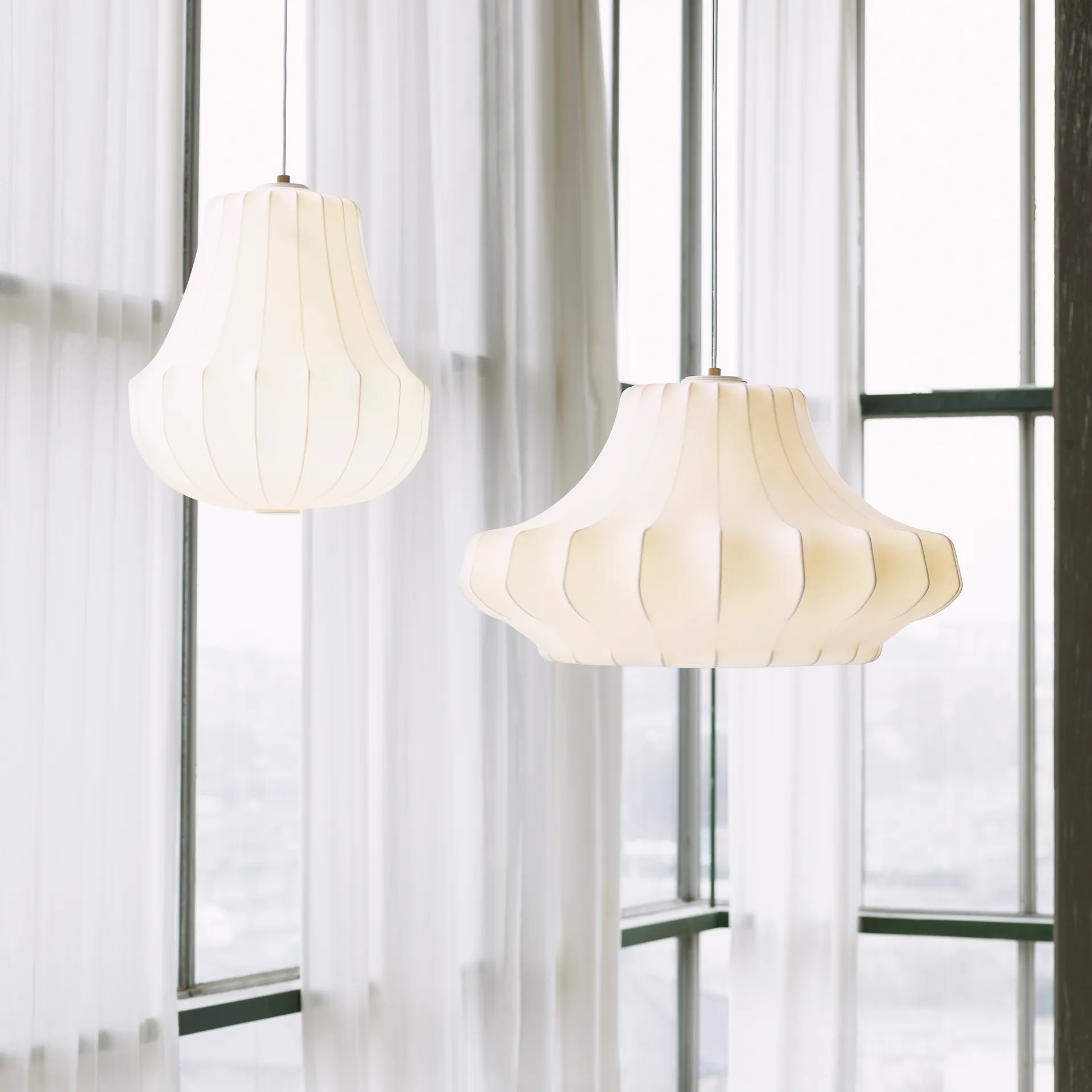 Lámpara de techo Phantom pequeña, blanco Normann Copenhagen
