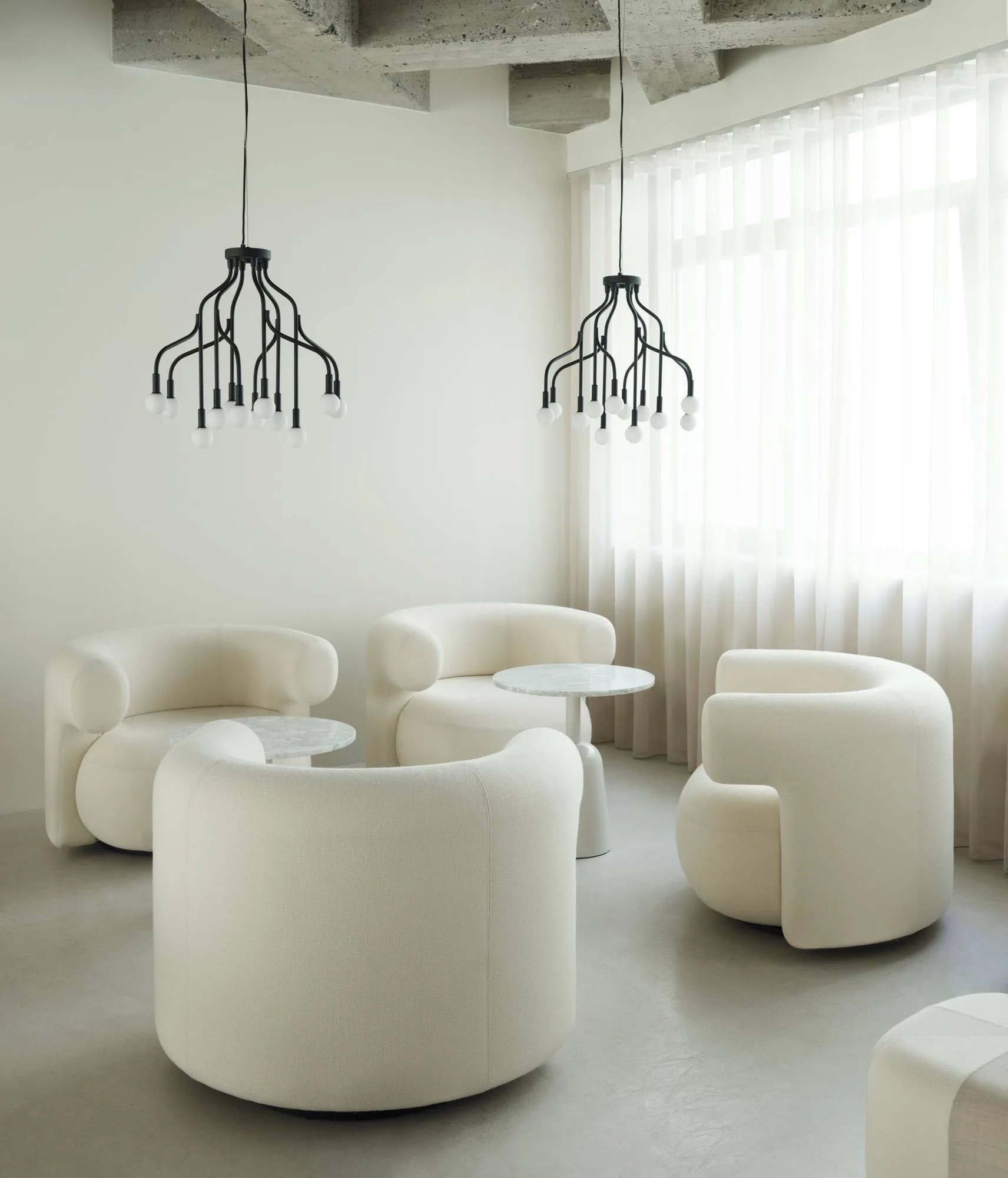 Lámpara de techo Vekst small, Negro Normann Copenhagen