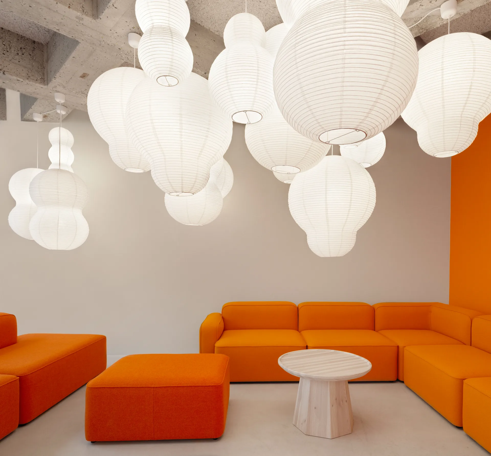 Lámpara Puff Twist 50x90 cm, Blanco Normann Copenhagen