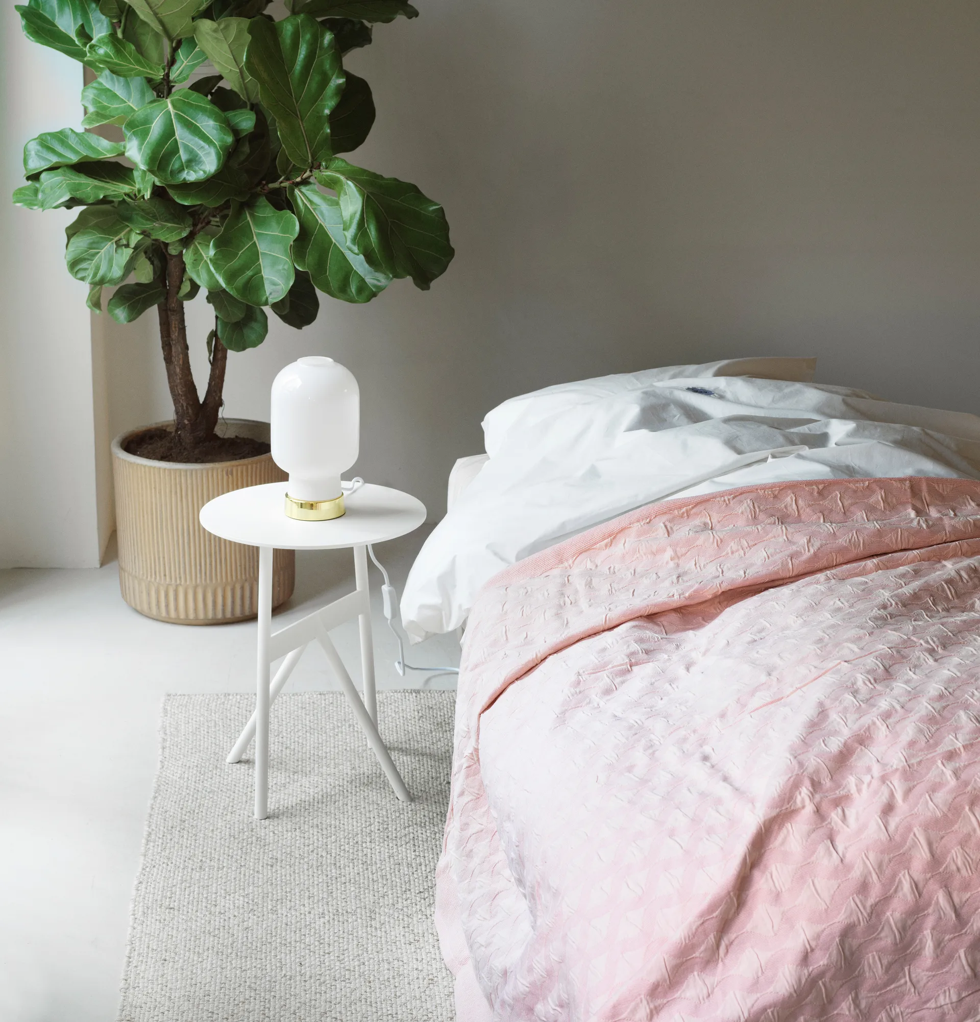 Mesa auxiliar Stock Table Ø37 cm H:46 cm, White Normann Copenhagen