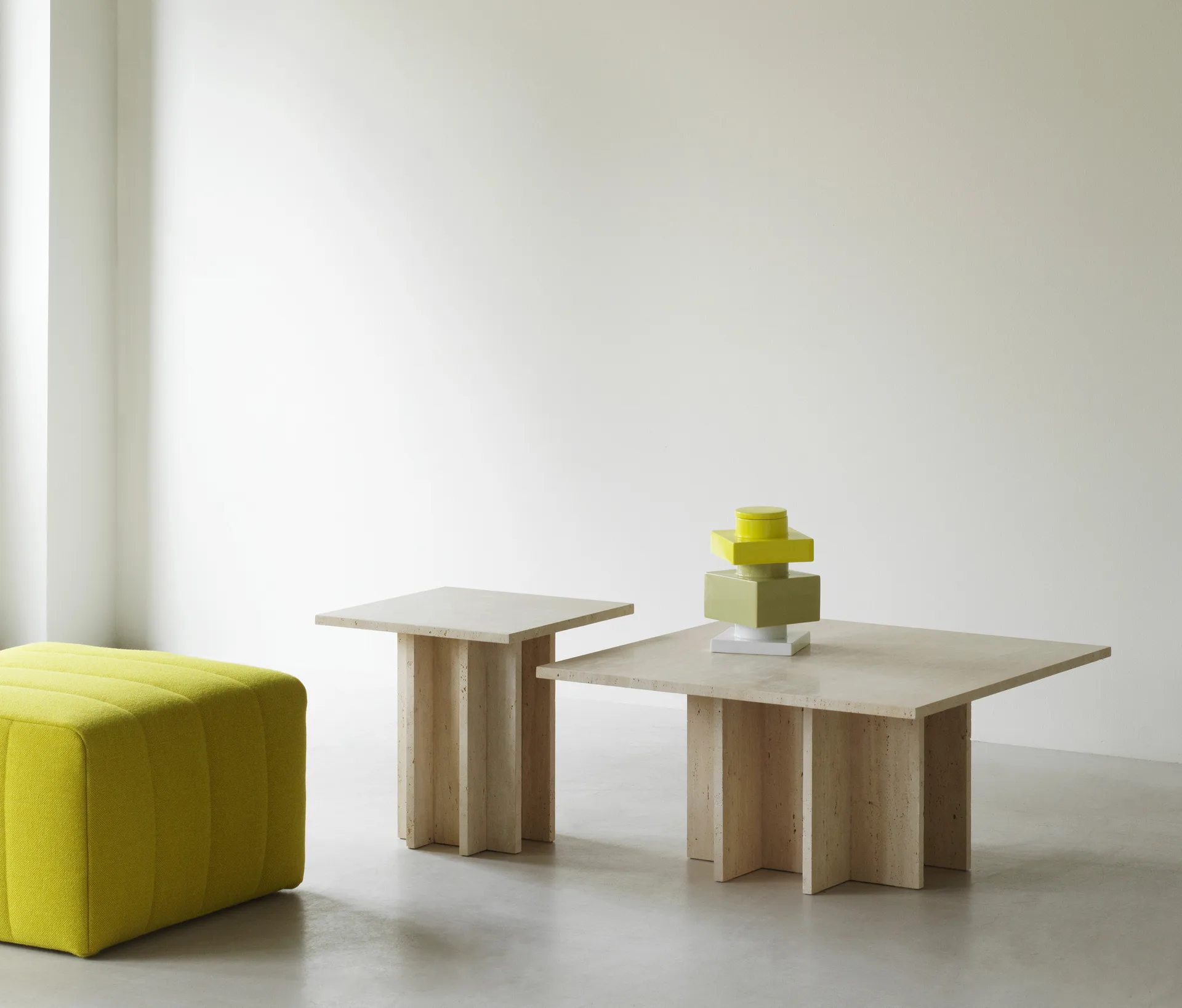 Mesa de centro Edge large, Travertine Normann Copenhagen