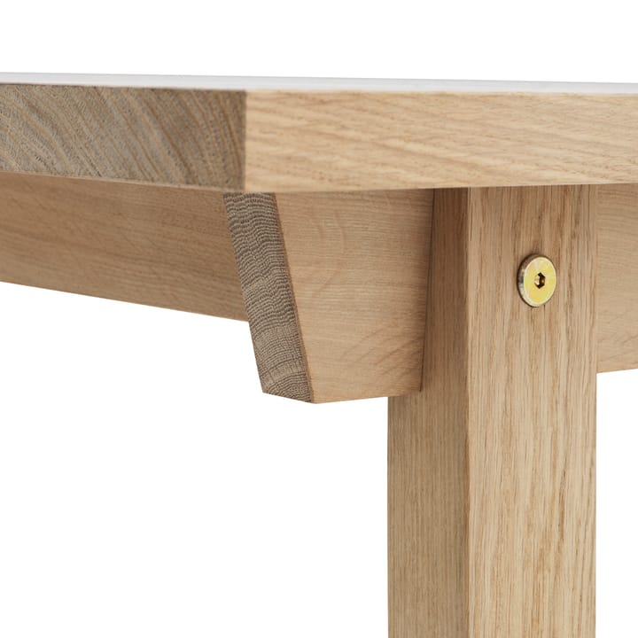 Mesa Slice, Roble enjabonado, tablero de 3 piezas Normann Copenhagen