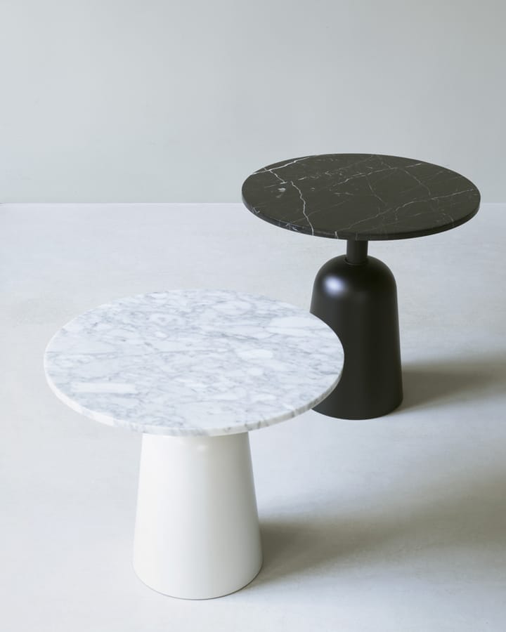 Mesa Turn ajustable Ø55 cm, mármol blanco Normann Copenhagen