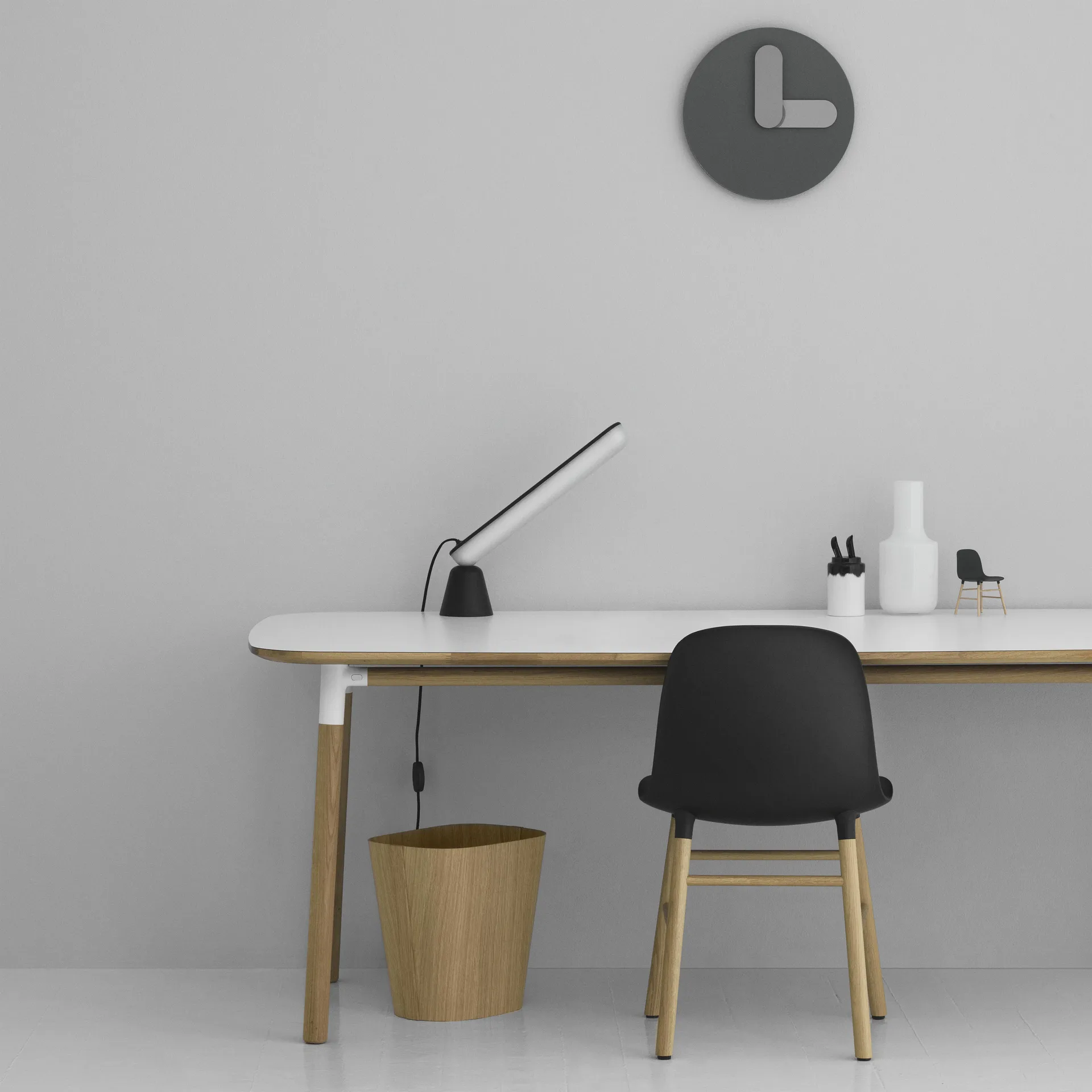 Papelera Tales of Wood, roble Normann Copenhagen