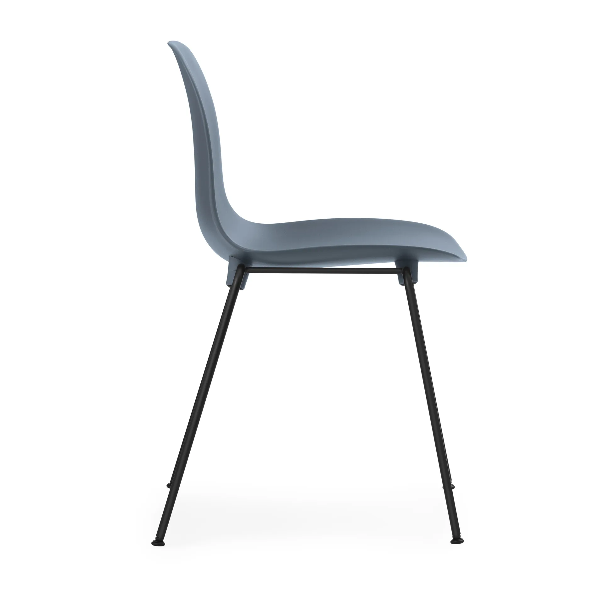 Silla apilable Form Chair con patas negras pack de 2 unidades, Azul Normann Copenhagen