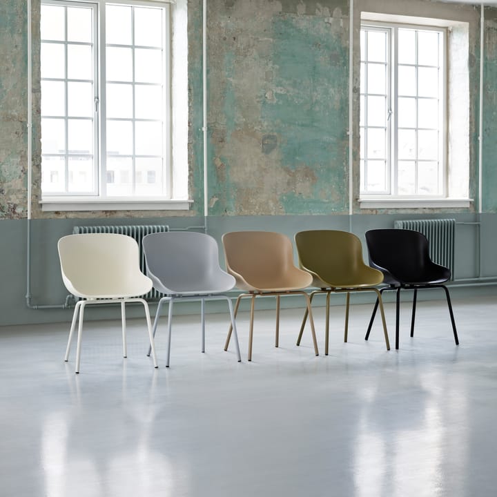 Silla con patas de metal Hyg, Verde oliva Normann Copenhagen