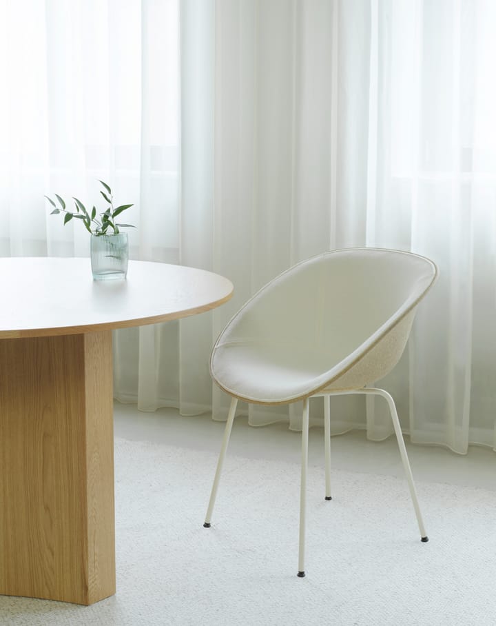 Silla con reposabrazos Mat Armchair, Hemp-cream steel Normann Copenhagen