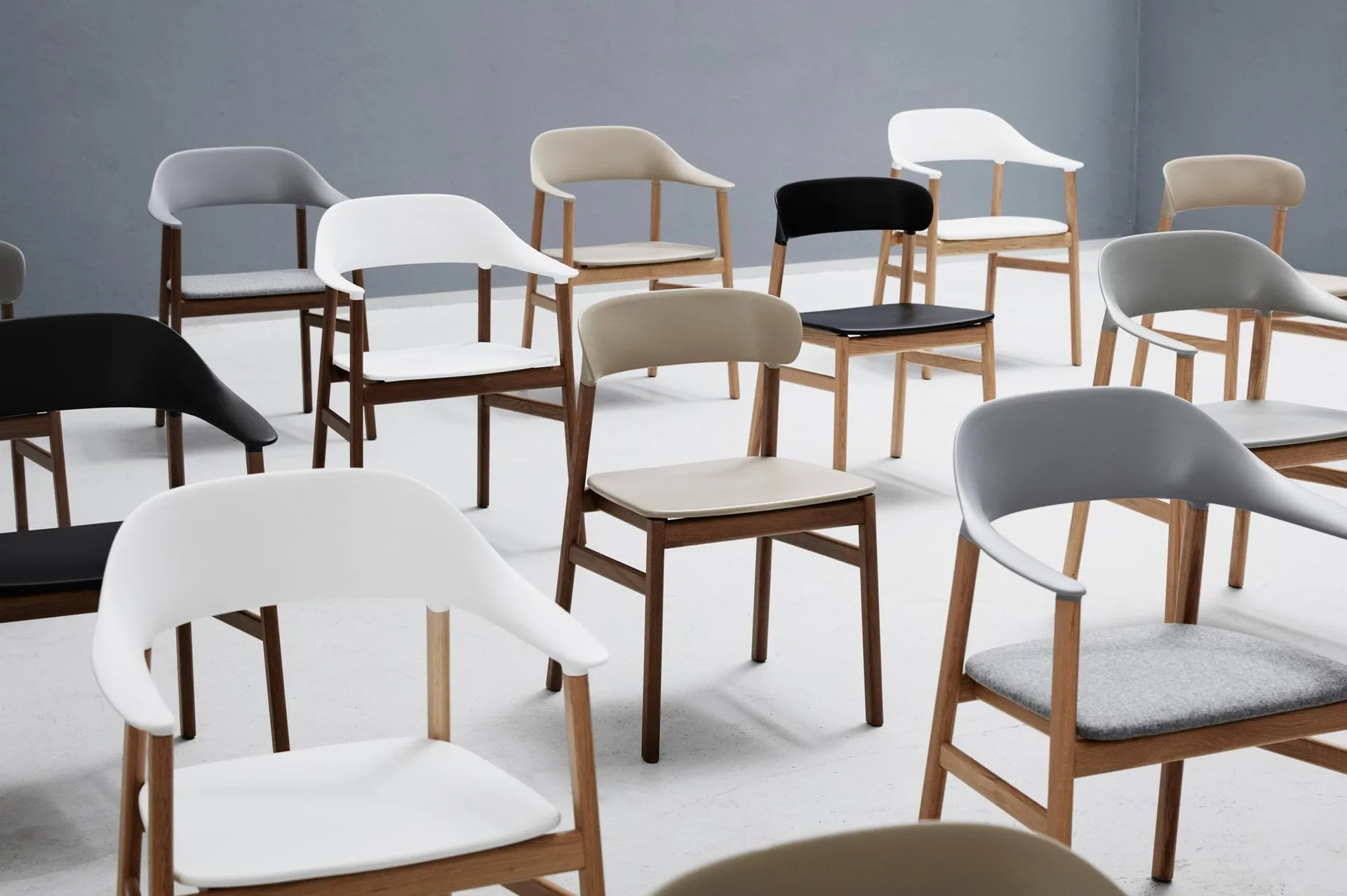 Silla Herit roble ahumado, Dusty Green Normann Copenhagen