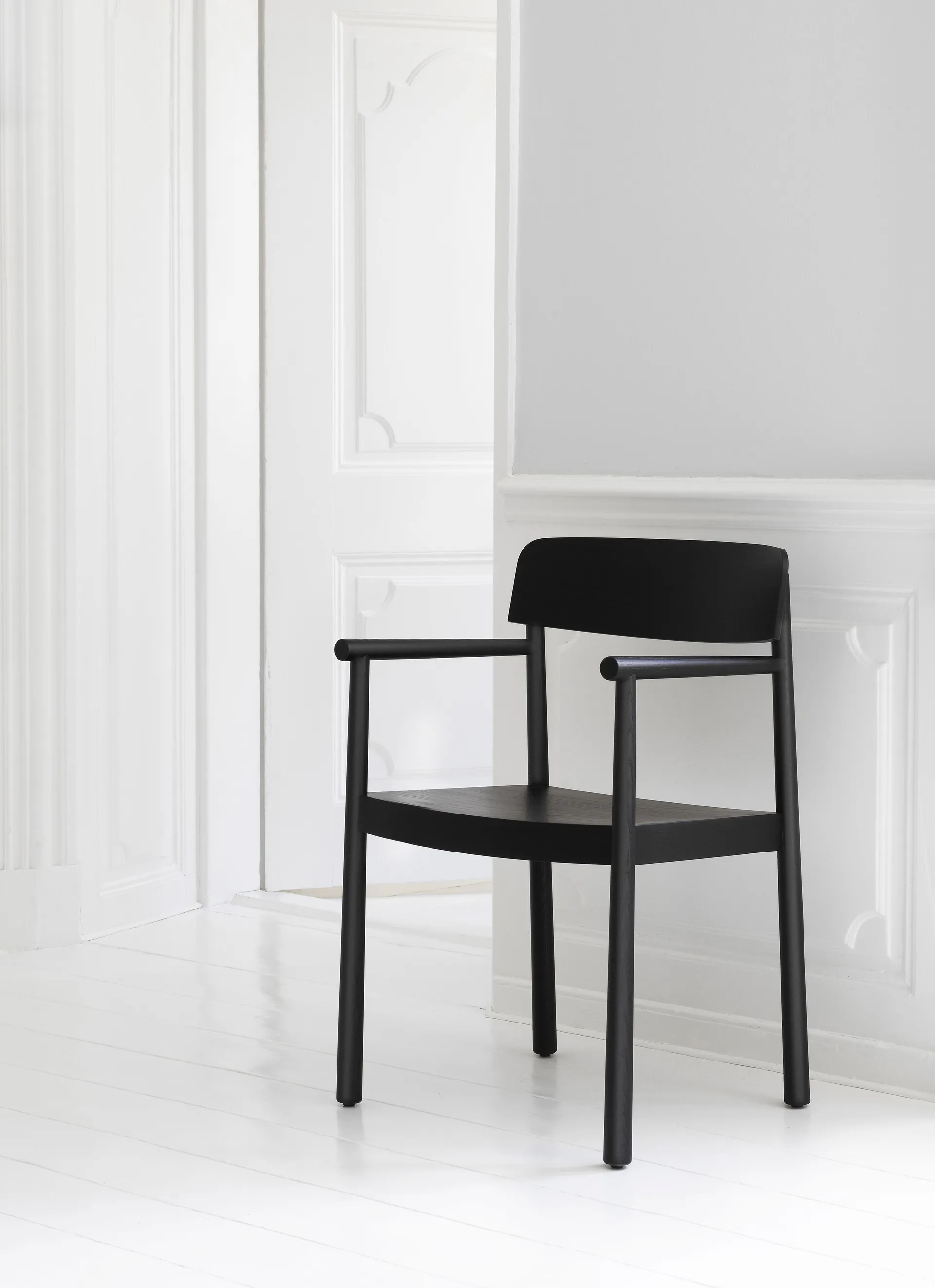 Silla Timb con cojín, Black/ Ultra Leather - Black Normann Copenhagen