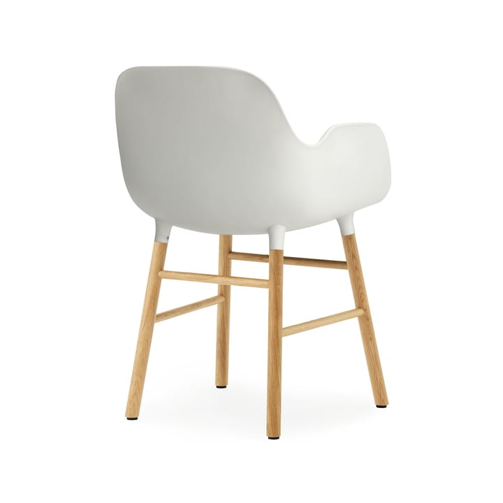 Sillón Form, White, patas de roble Normann Copenhagen