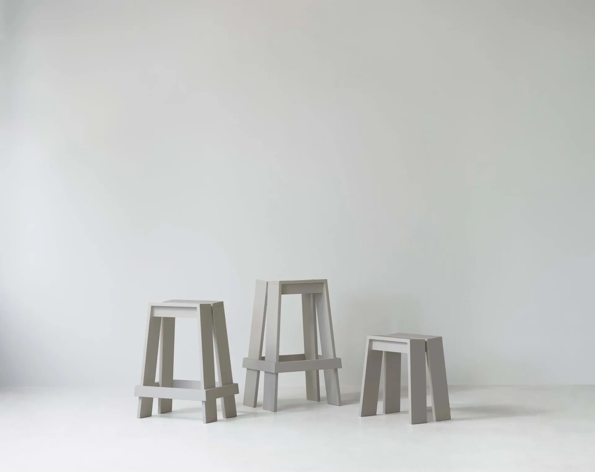 Taburete alto Let 65 cm, Light Grey Normann Copenhagen